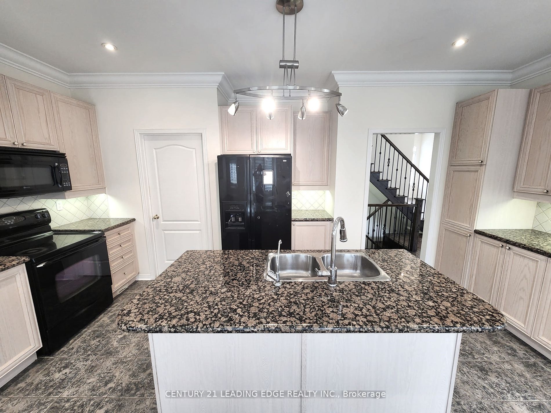 24 Carberry Cres