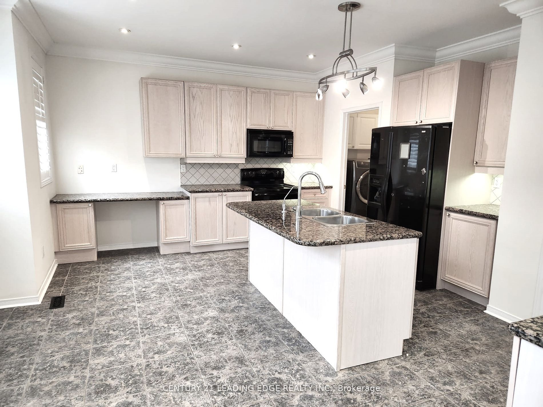24 Carberry Cres
