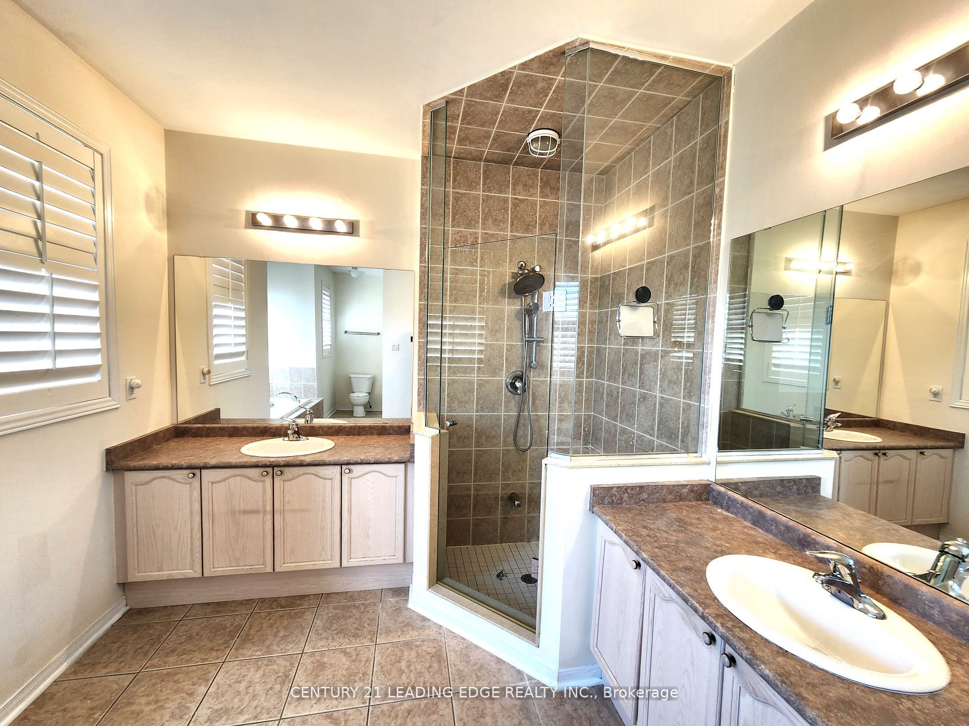 24 Carberry Cres