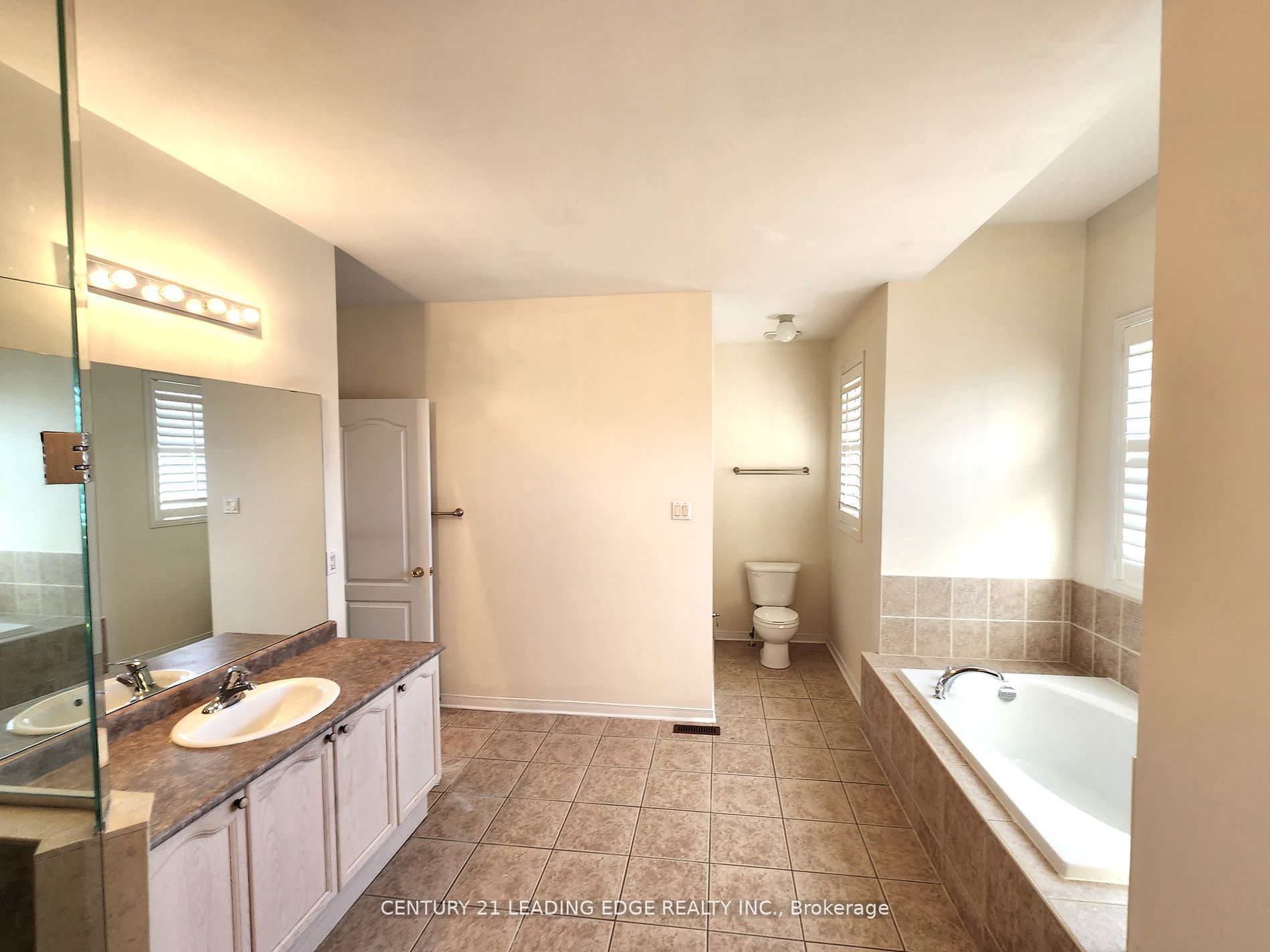 24 Carberry Cres