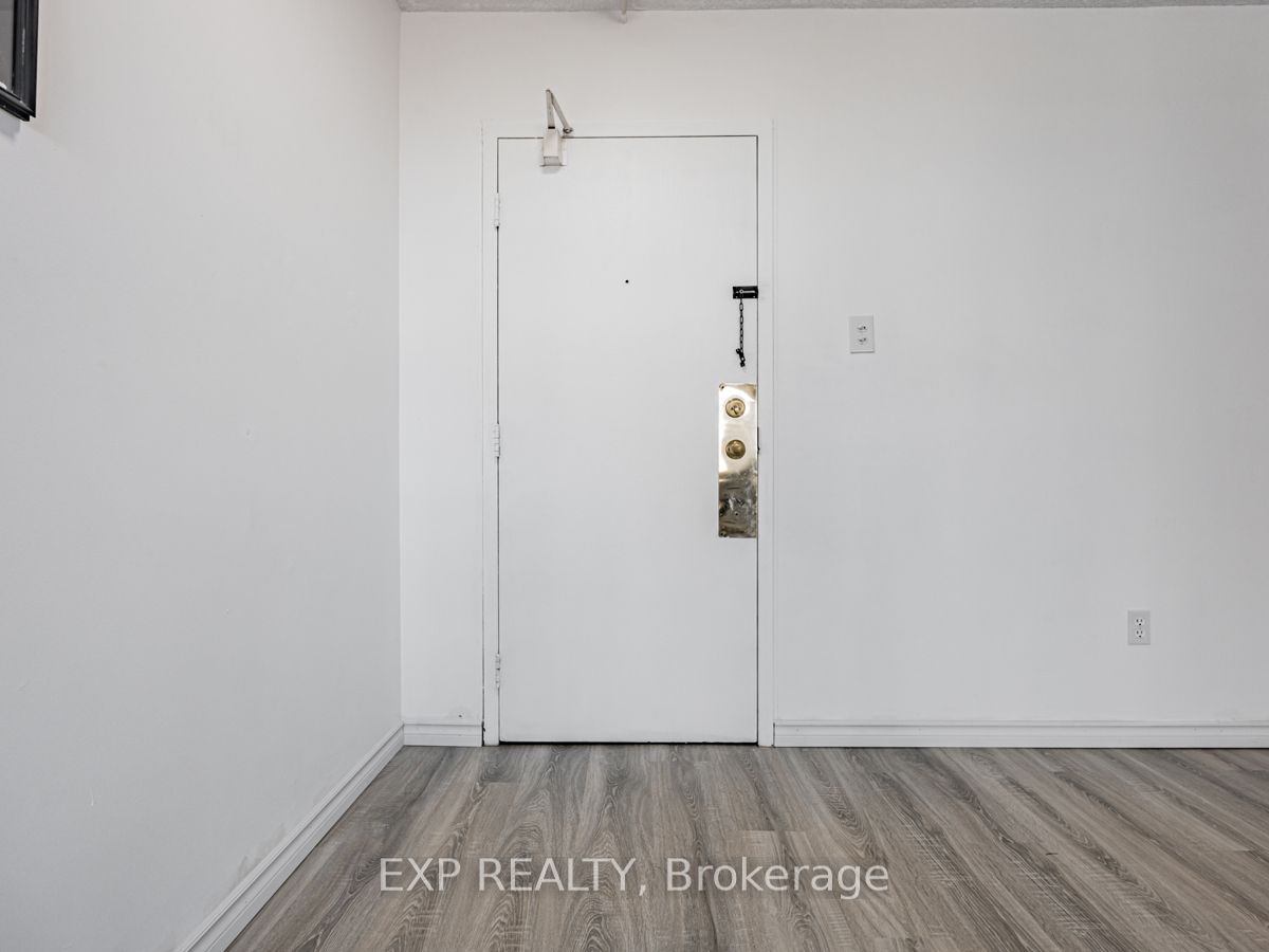 1210 Radom Street, #910
