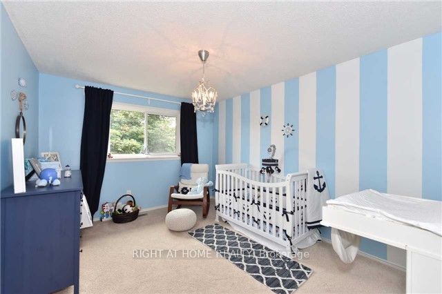 533 Braeburn Cres