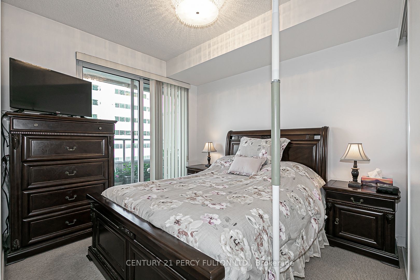 70 Town Centre Crt, #504