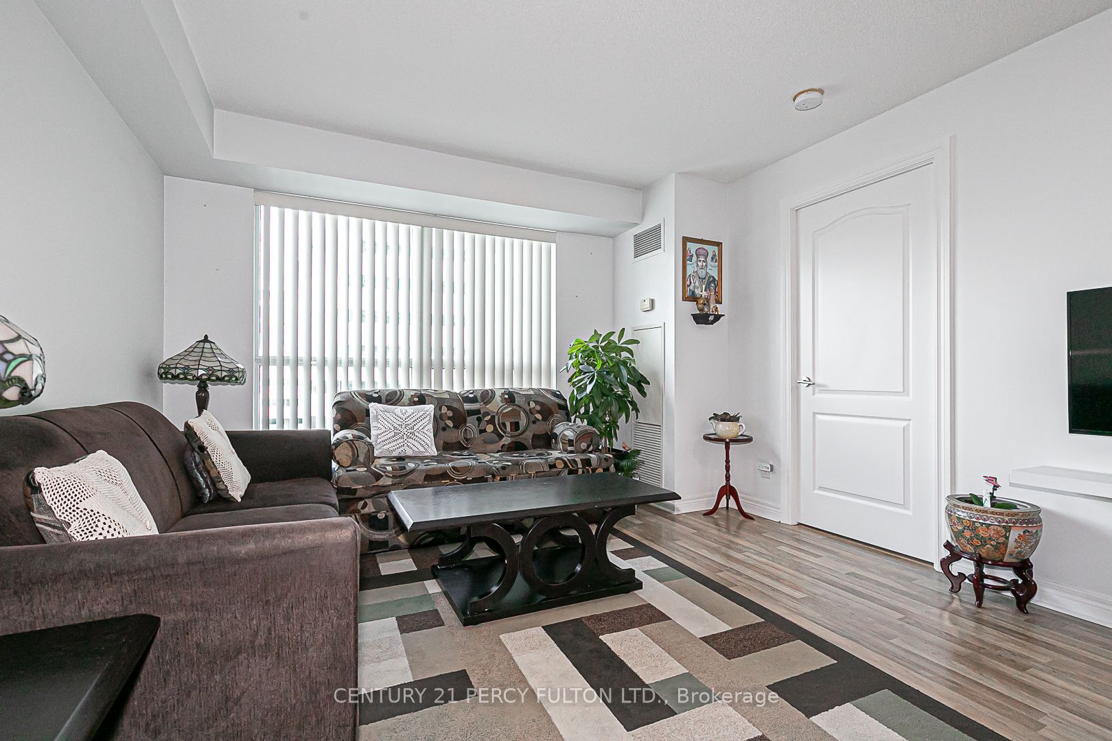 70 Town Centre Crt, #504