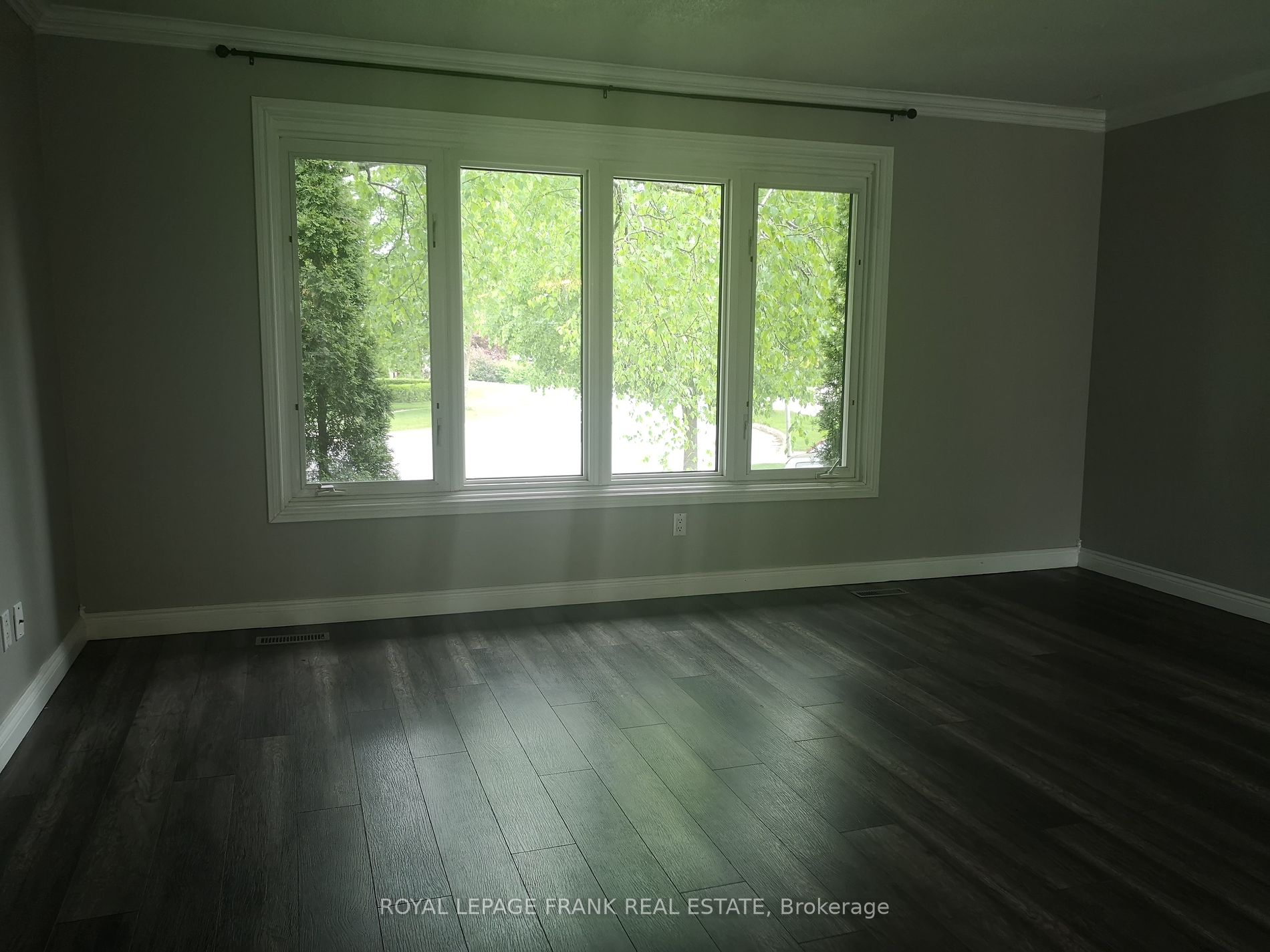 44 Deerpark Cres