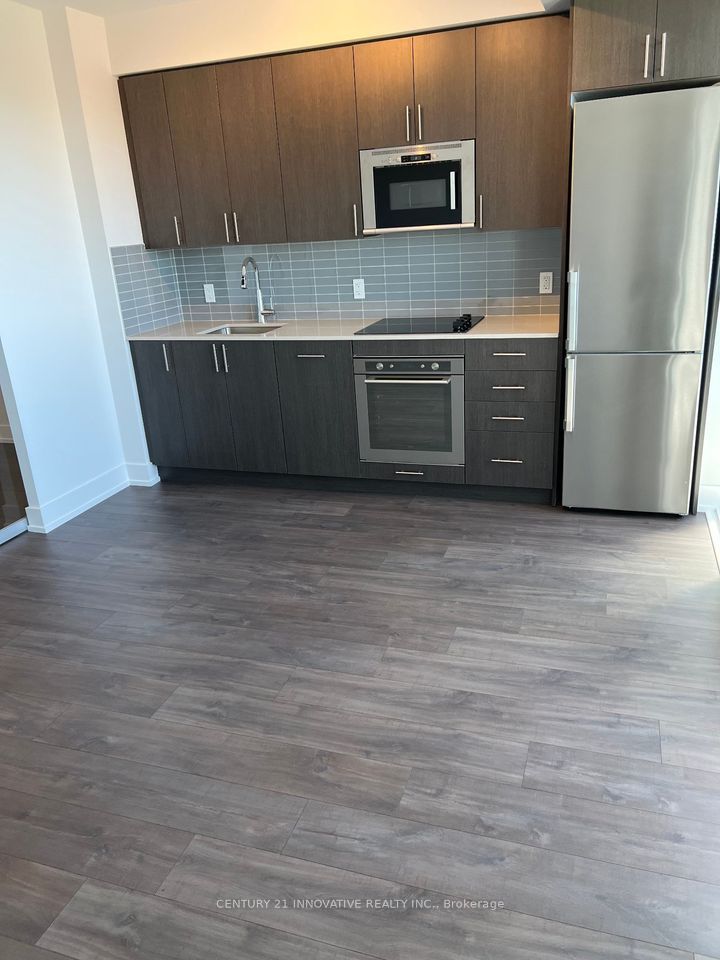 2550 Simcoe Street N, #1602