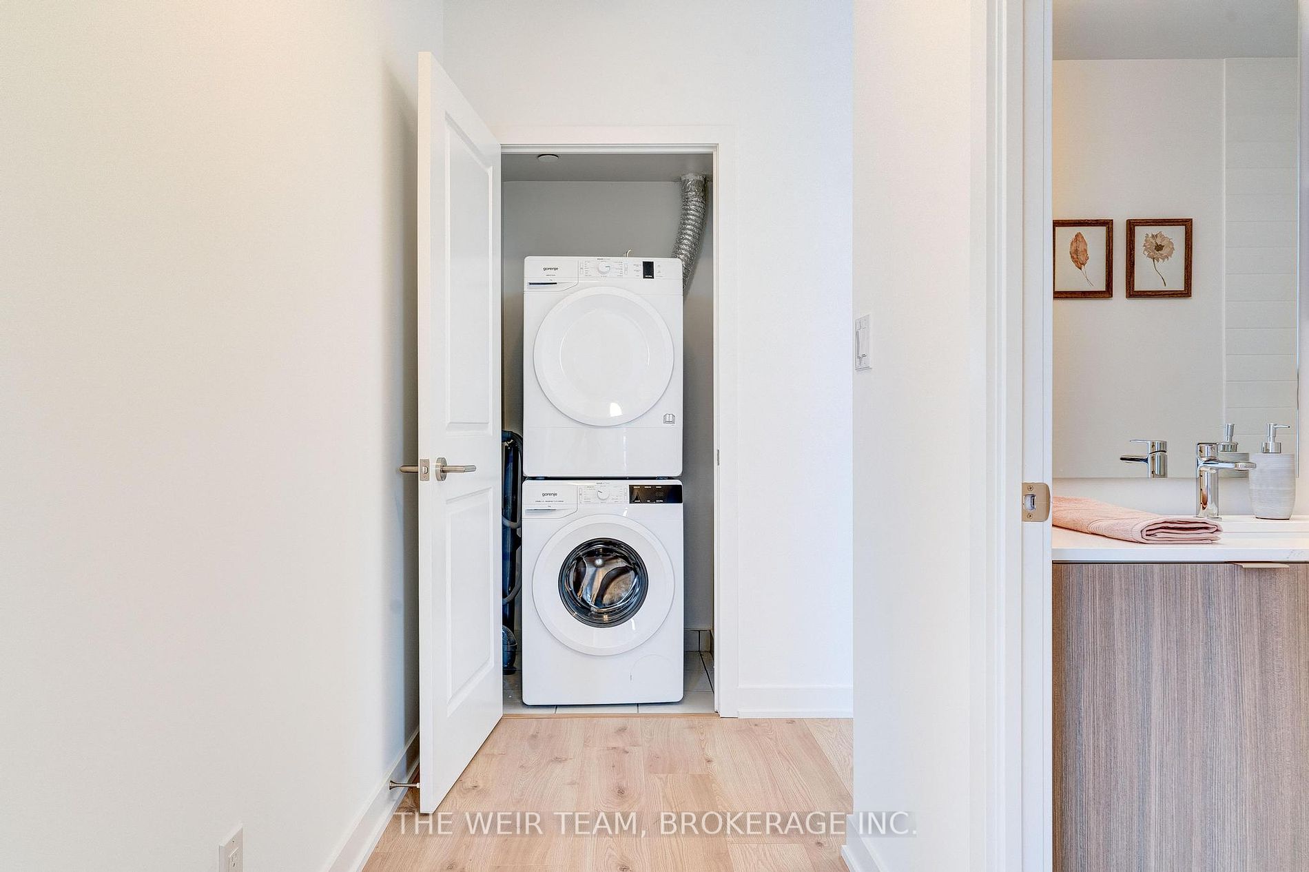 2799 Kingston Rd, #902