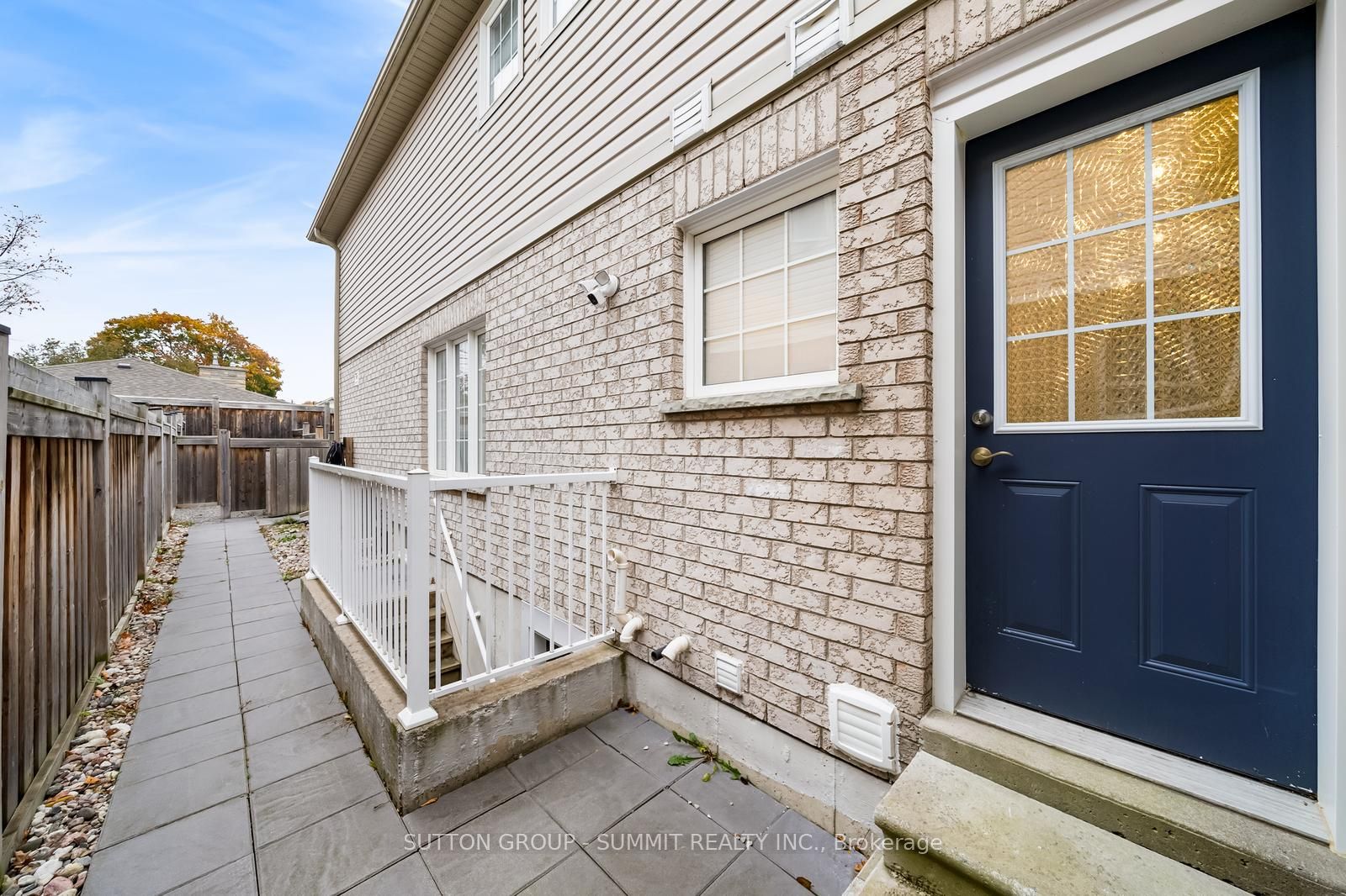 2 Westmore St