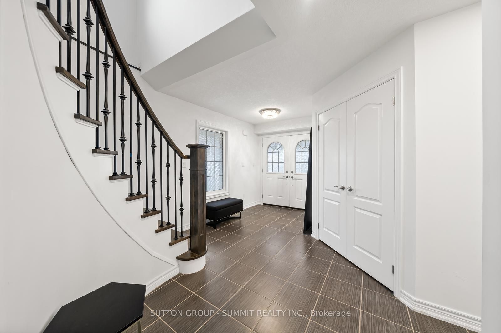 2 Westmore St