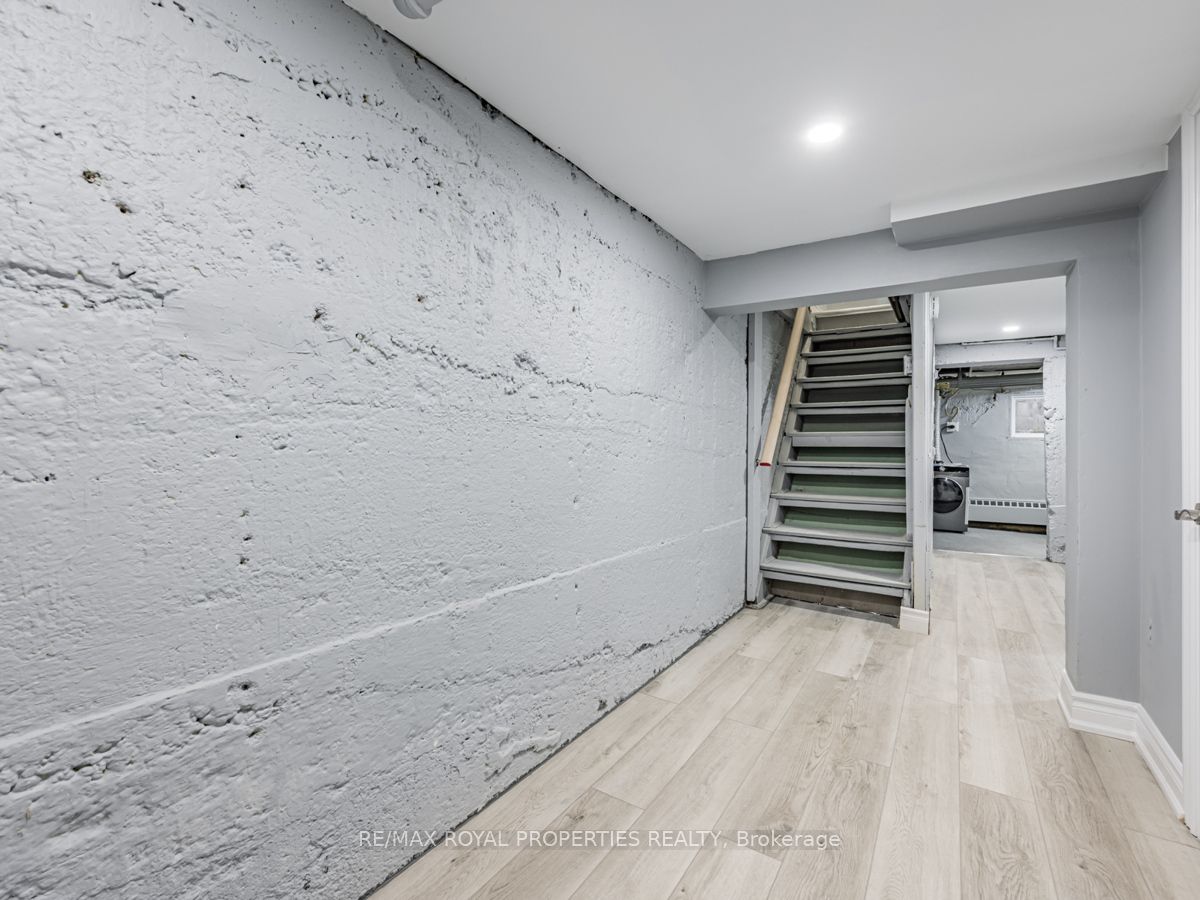 84 Doncaster Avenue