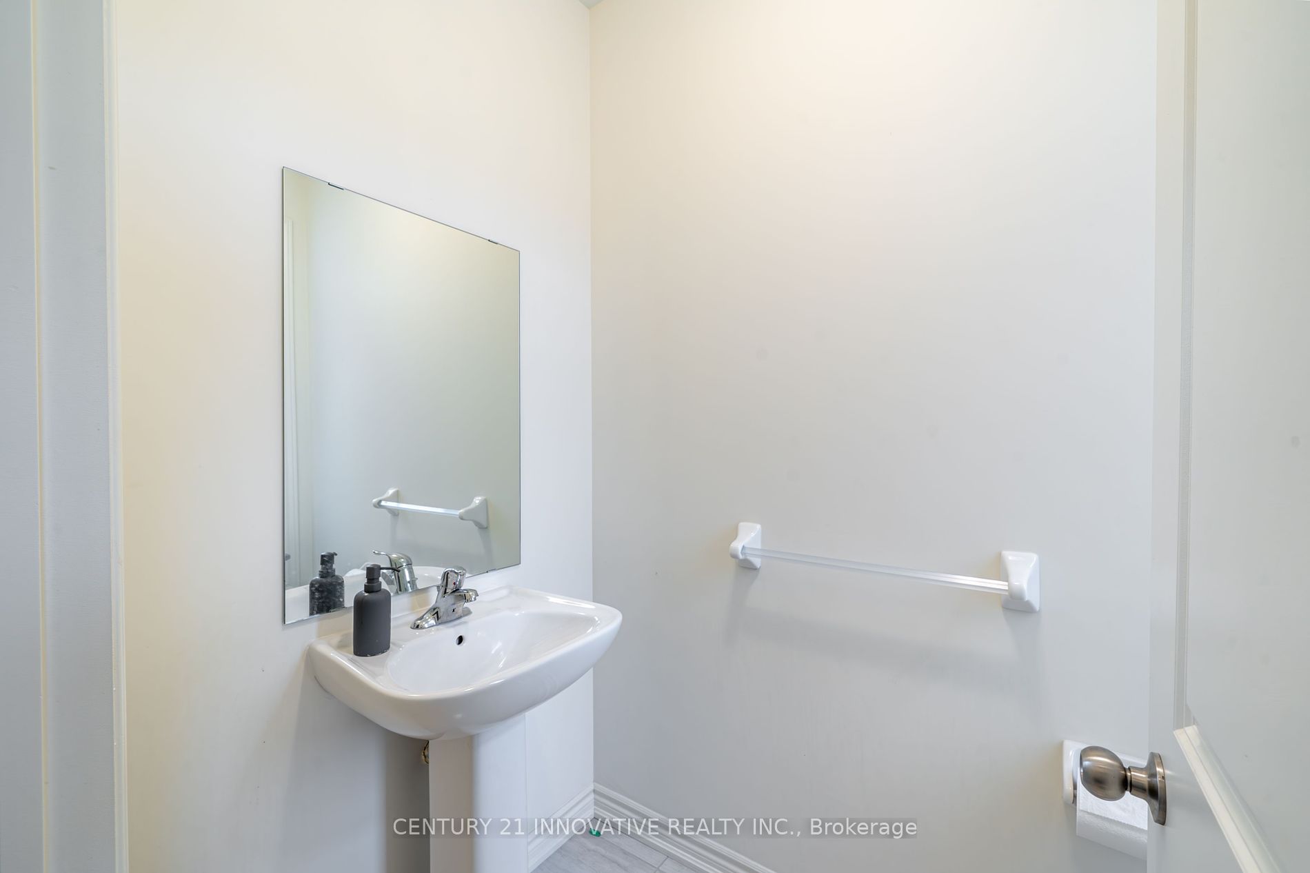 116 Ogston Cres