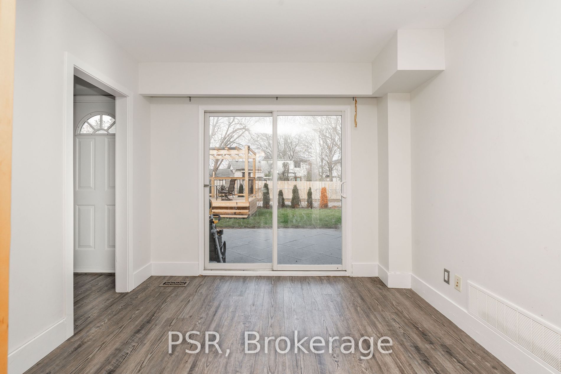 9 Farley Crt