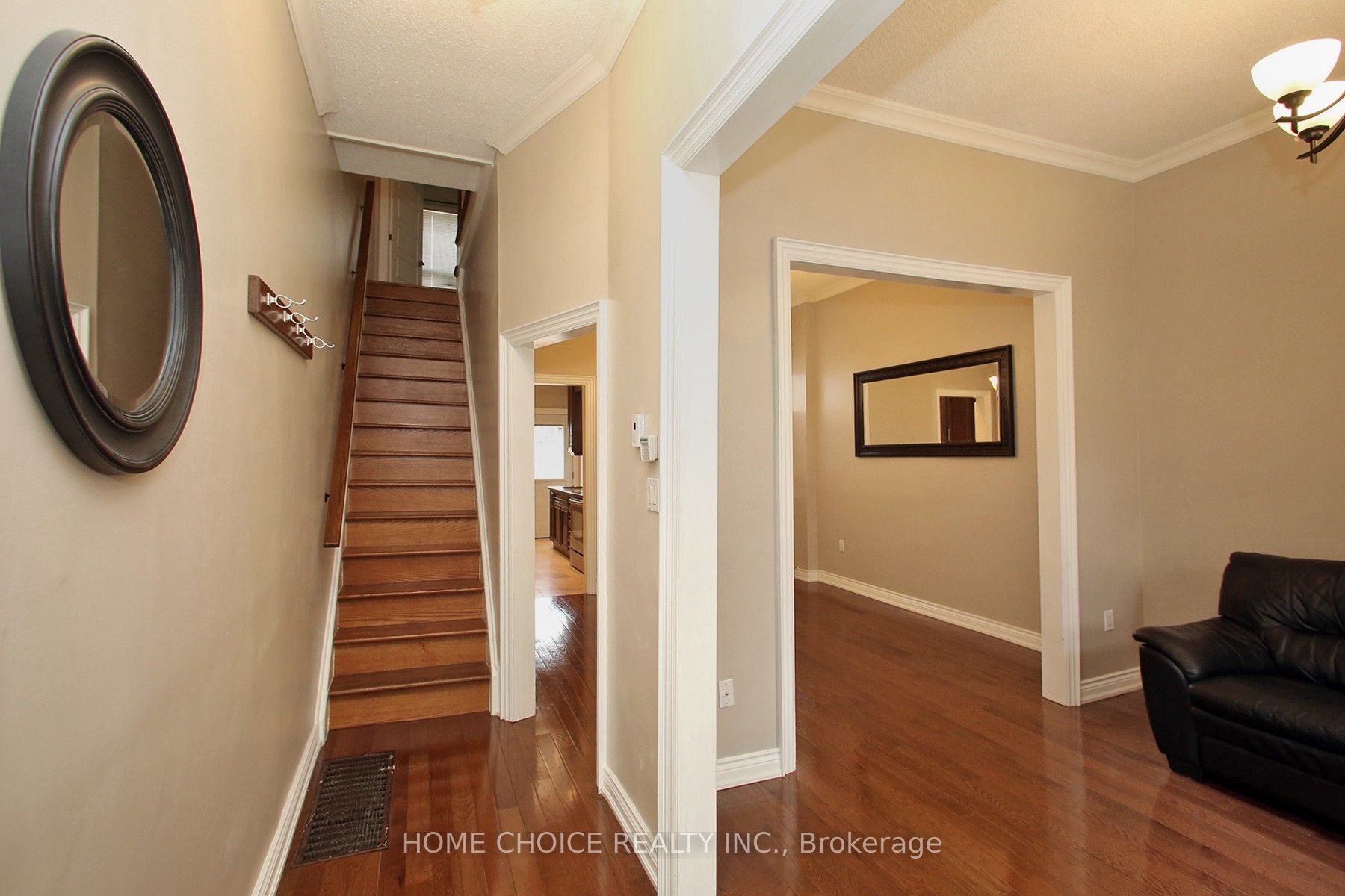 106 Carlaw Avenue