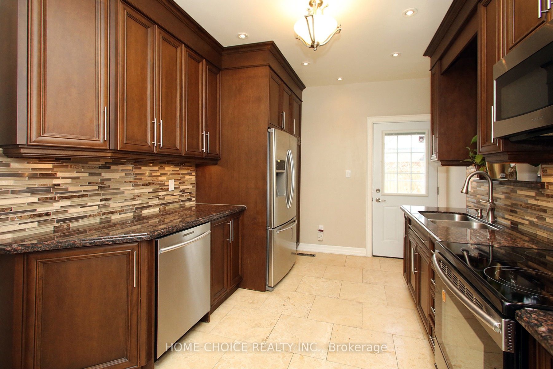 106 Carlaw Avenue