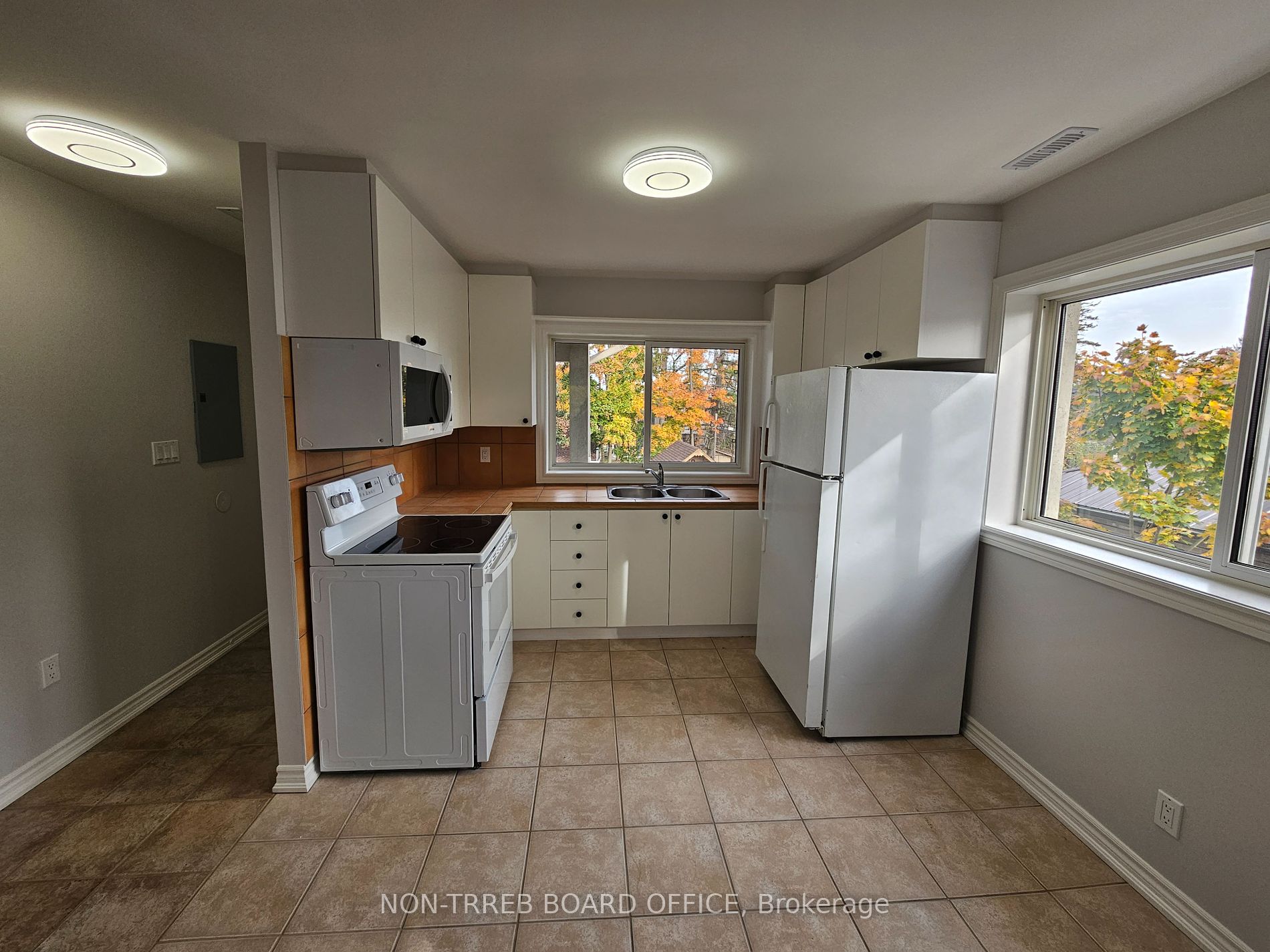 9 Atkinson Ave, #Upper