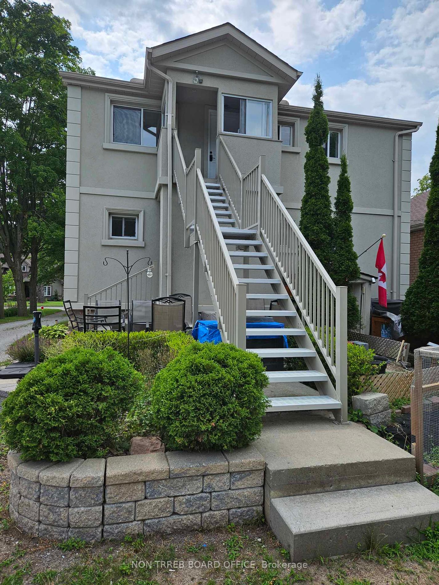 9 Atkinson Ave, #Upper