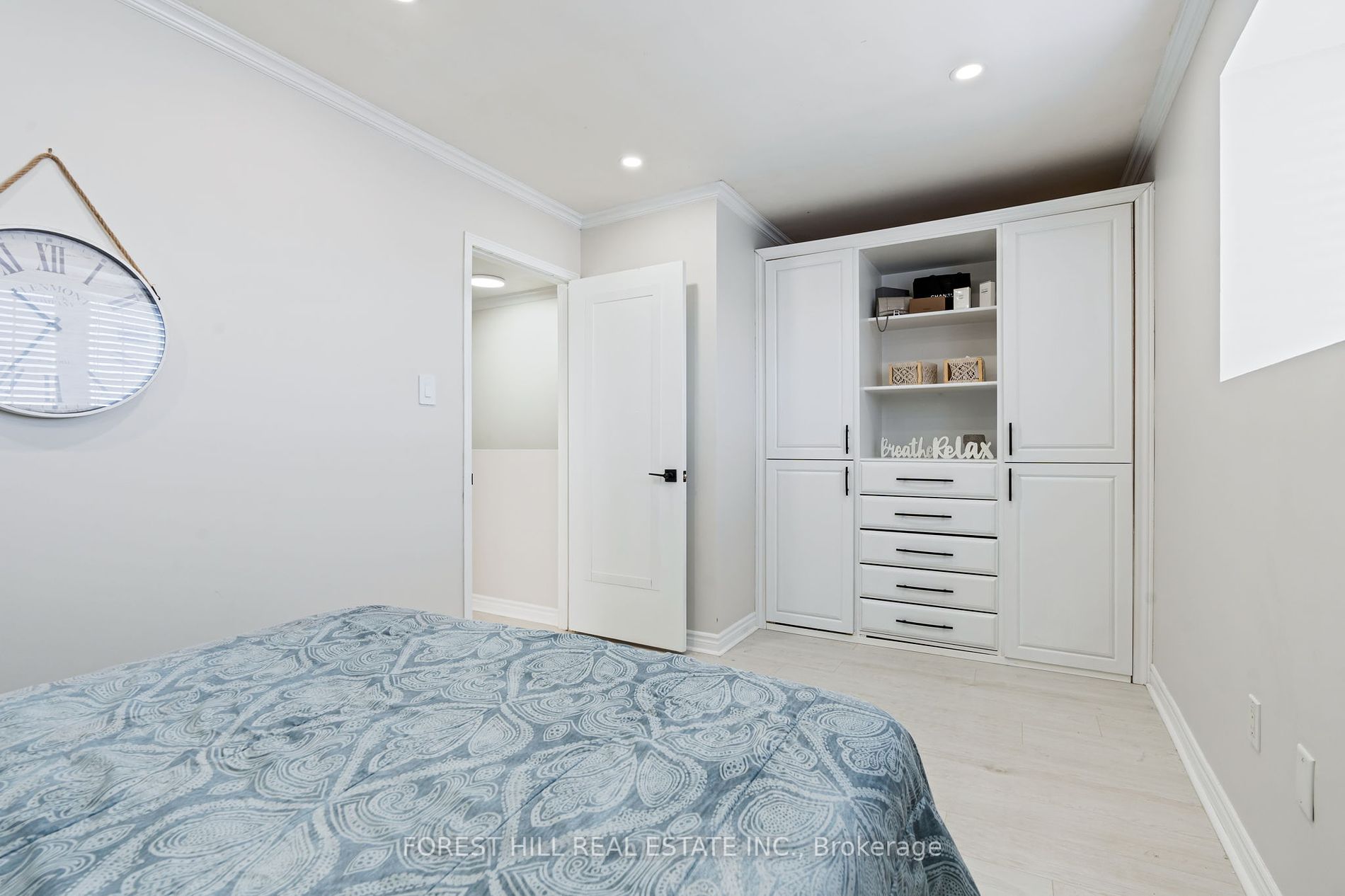 1436 Outlet Drive
