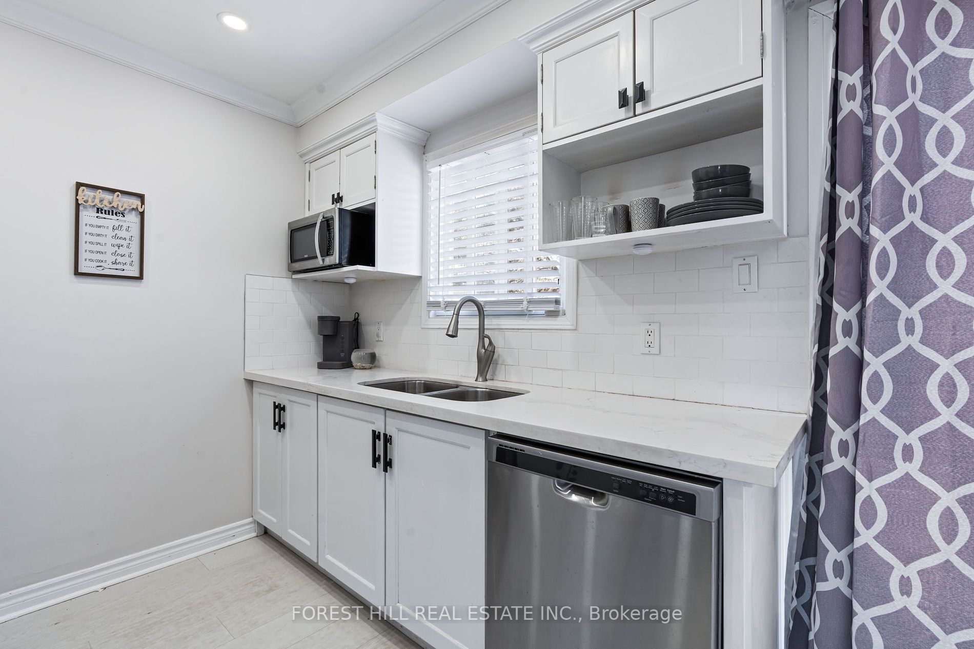 1436 Outlet Drive