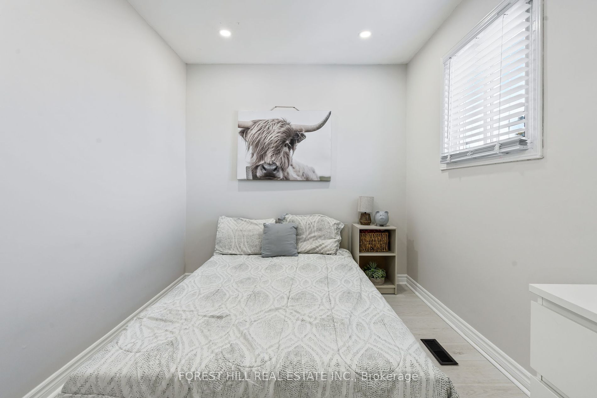 1436 Outlet Drive