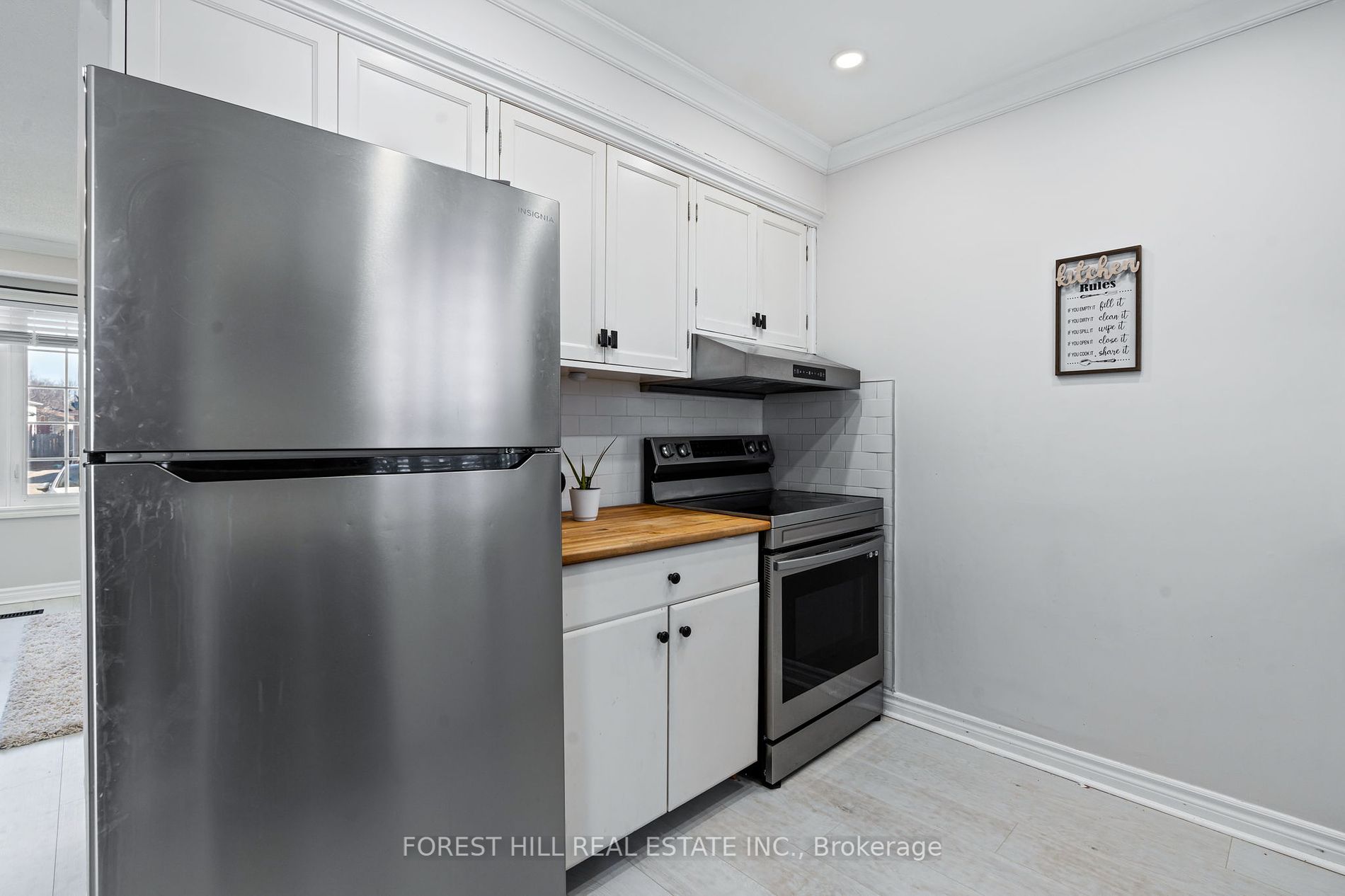 1436 Outlet Drive