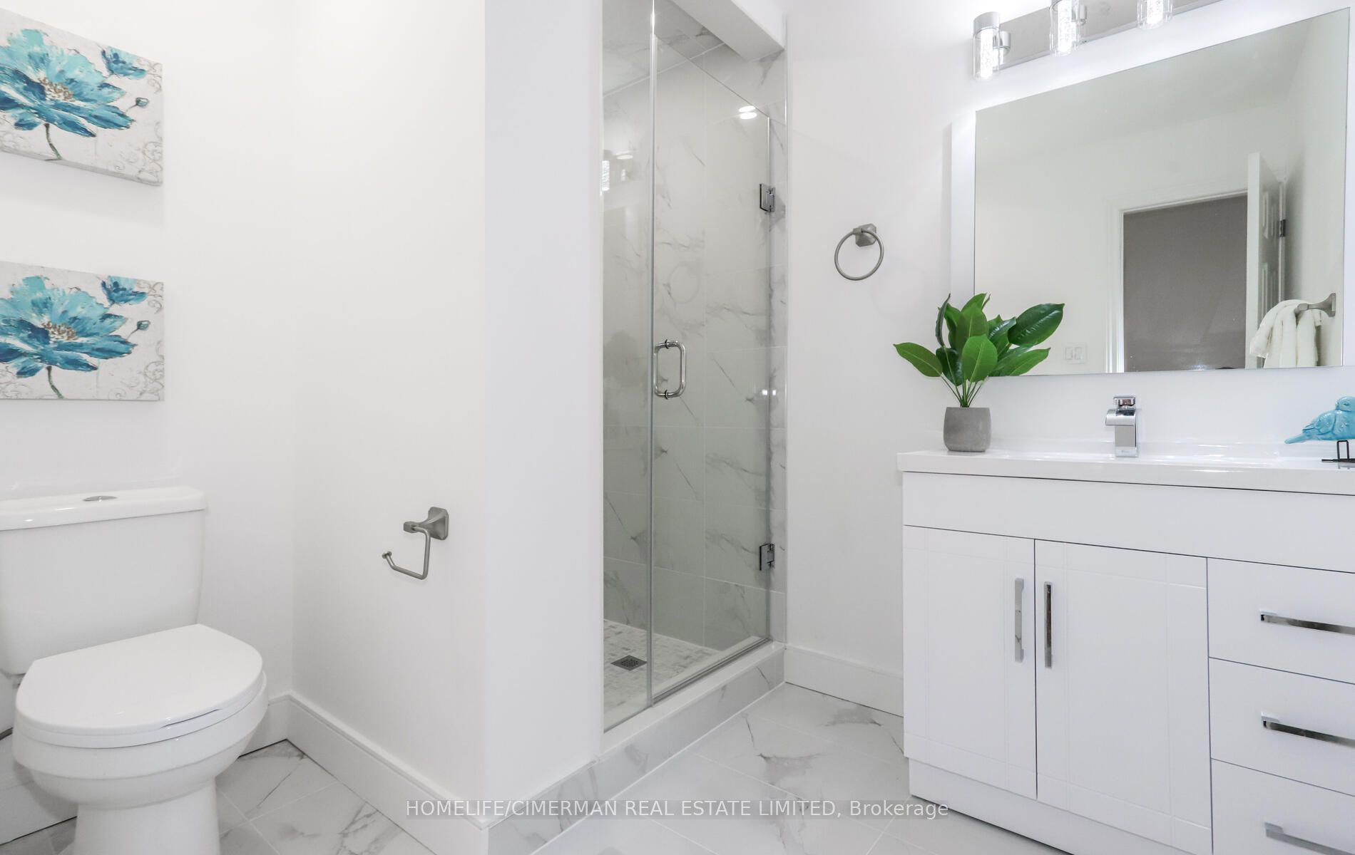 4 Brownstone Cres