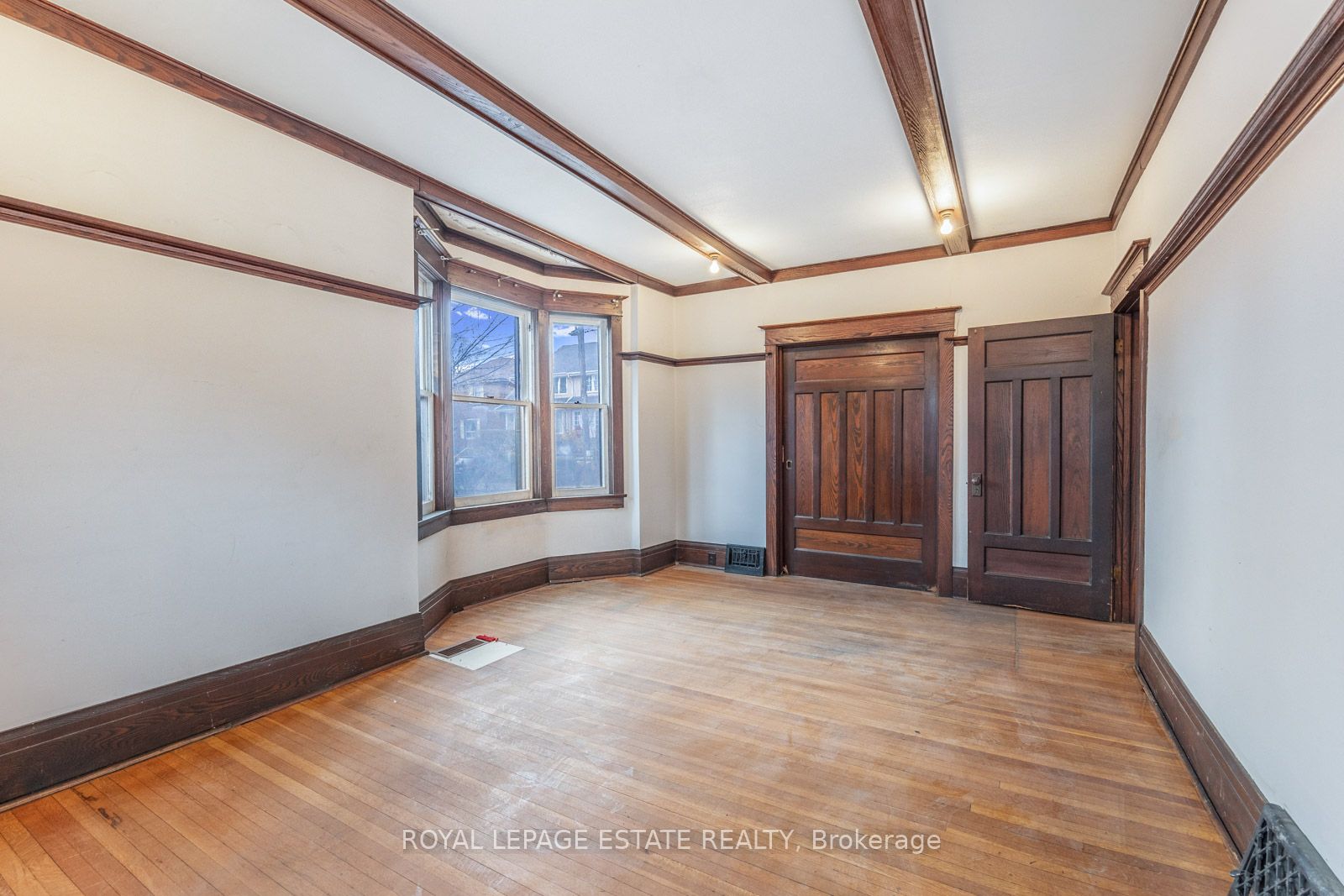 34 Millbrook Cres