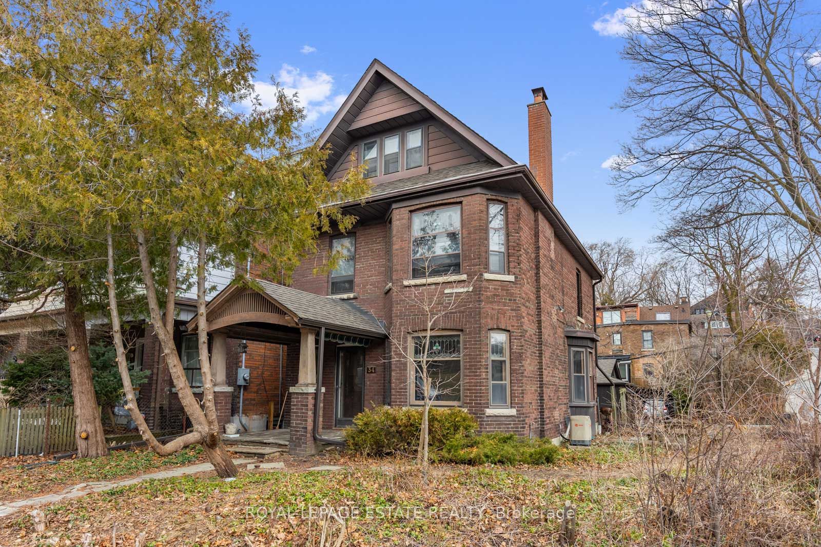 34 Millbrook Cres