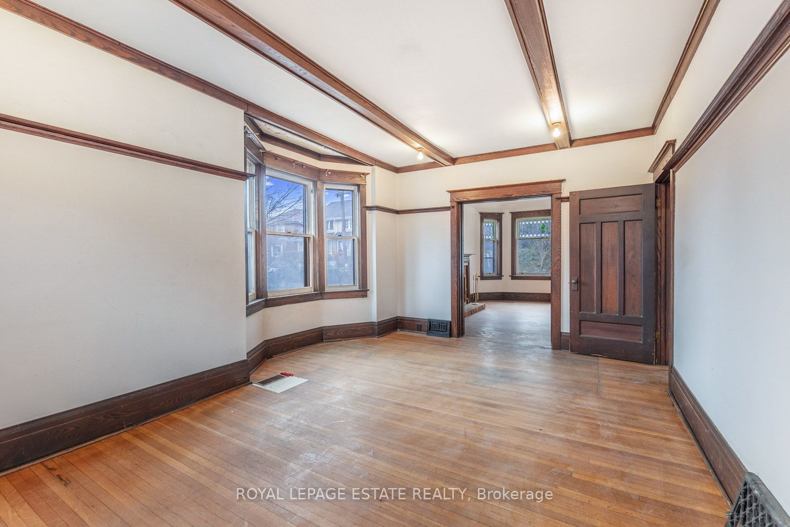 34 Millbrook Cres