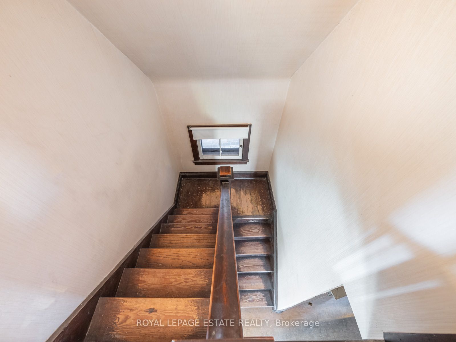 34 Millbrook Cres