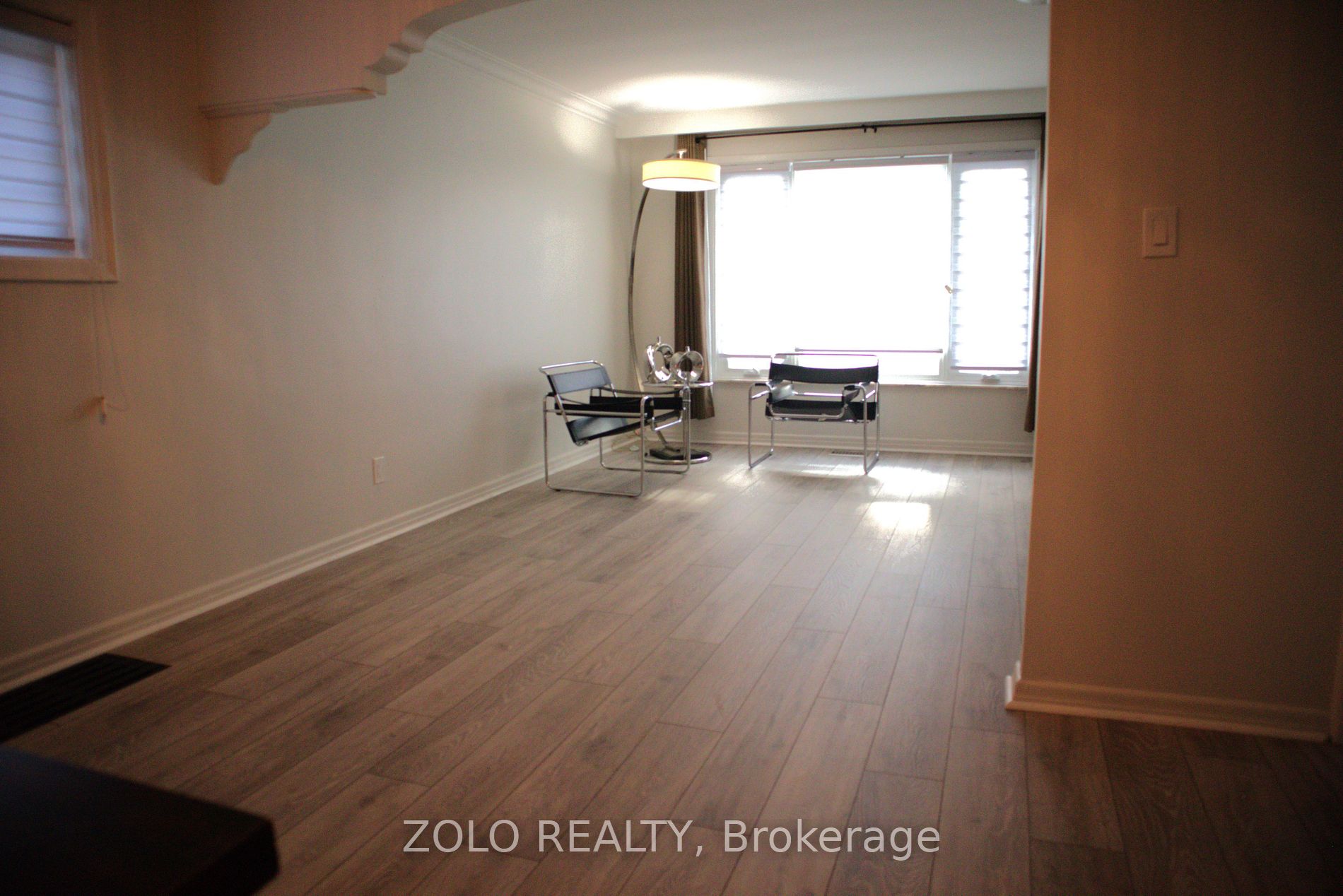 1255 Warden Ave