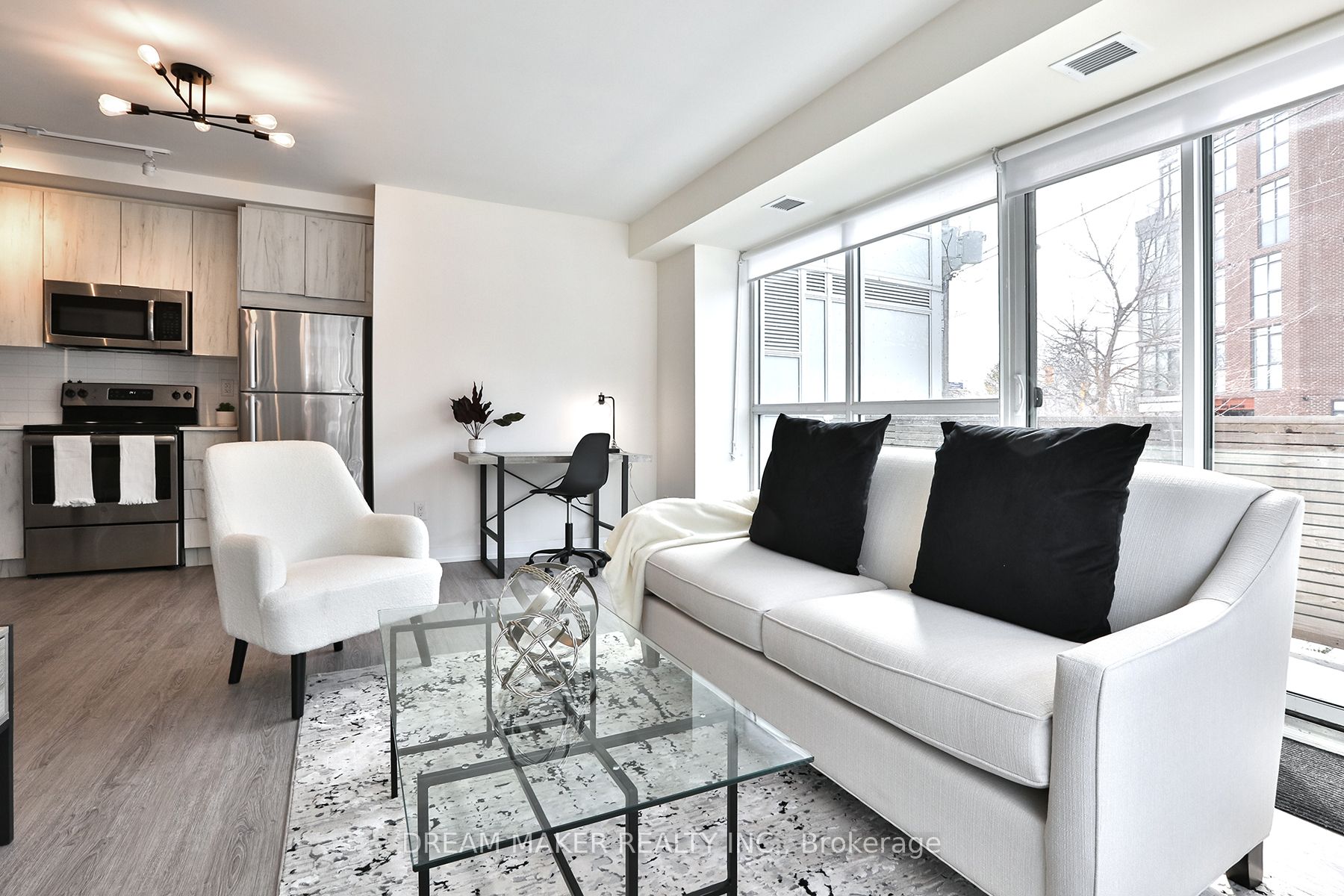 1350 Kingston Rd, #101