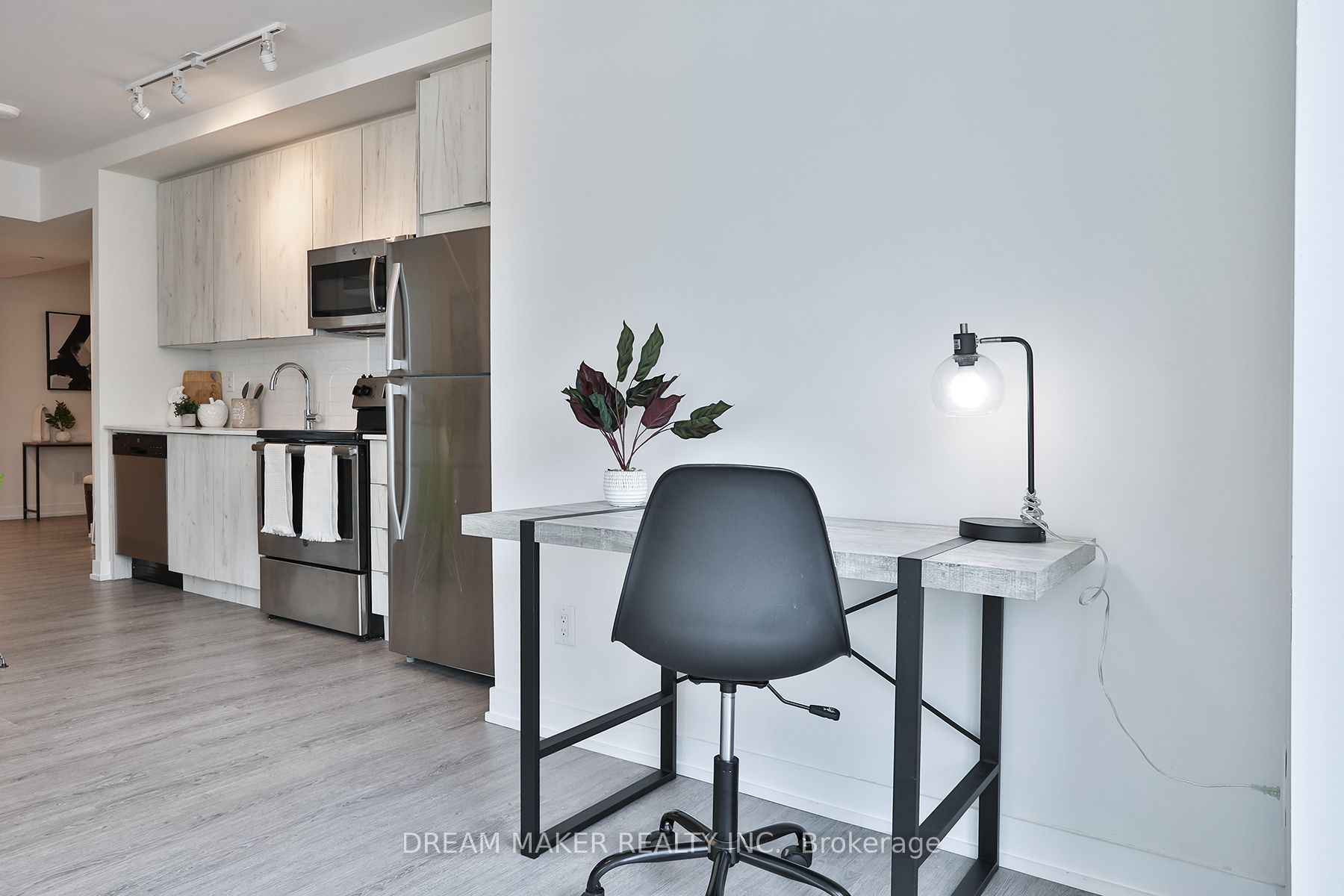 1350 Kingston Rd, #101