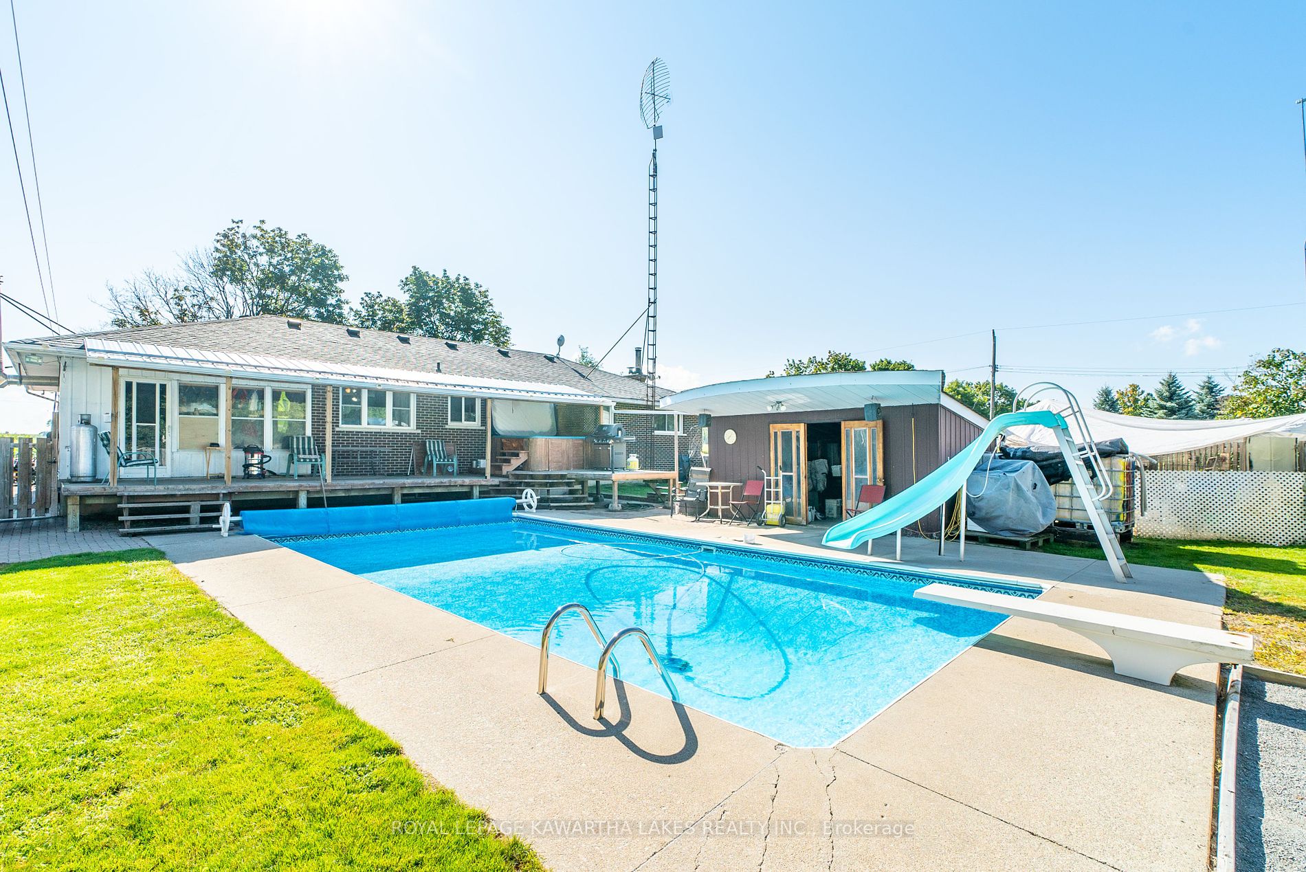 19020 Simcoe St