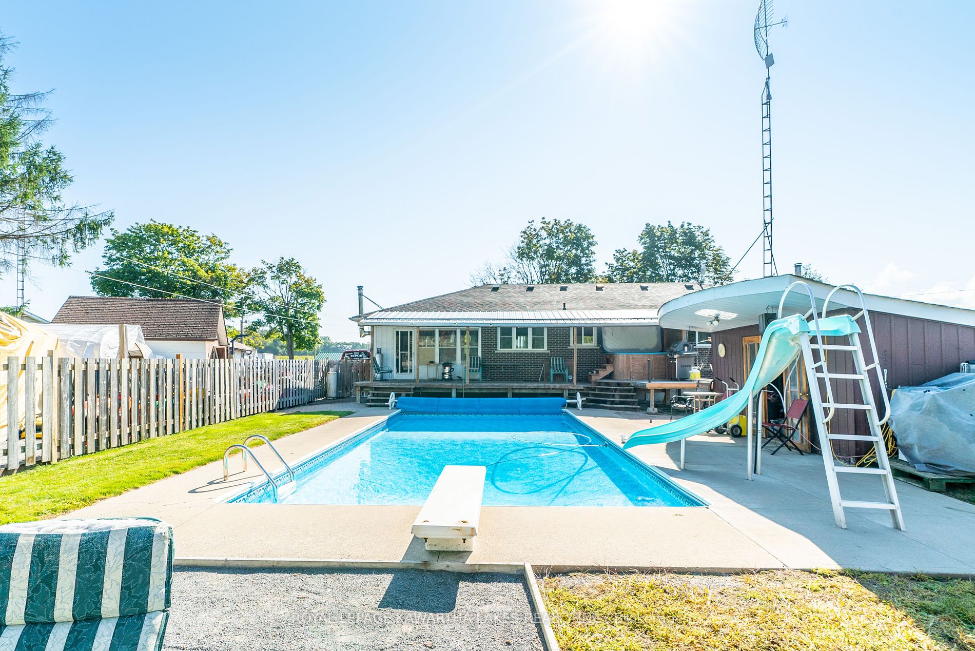19020 Simcoe St