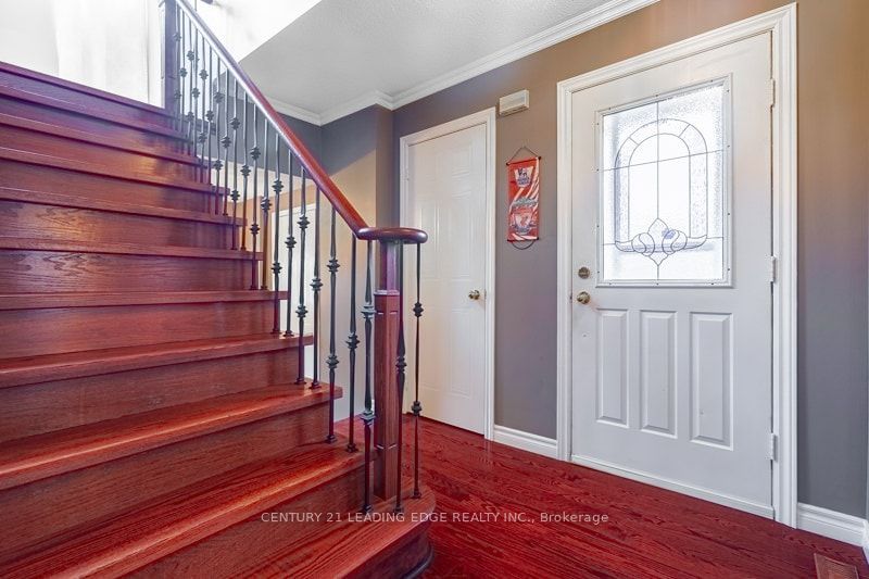 146 Thicket Cres