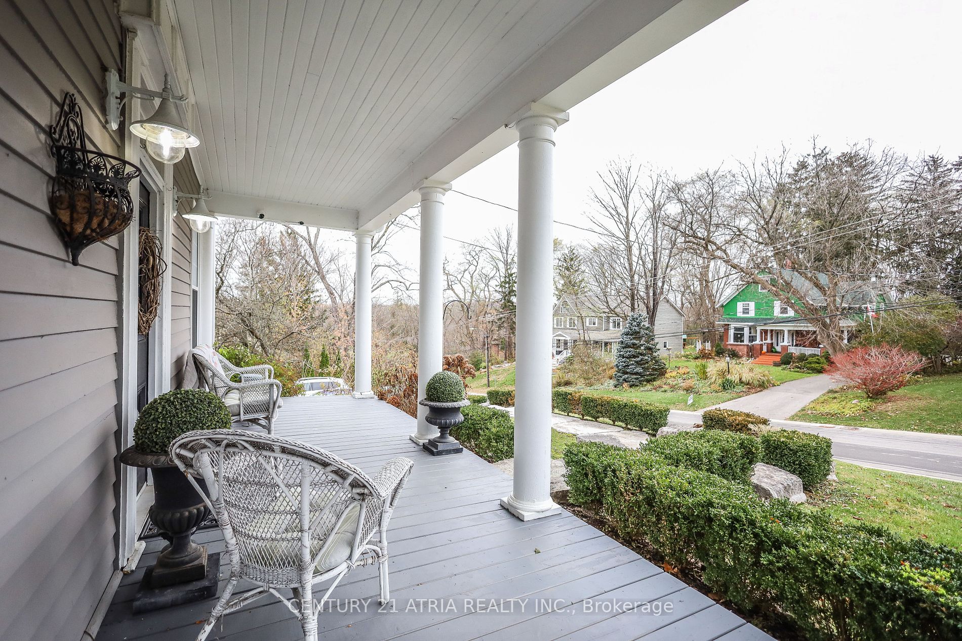 2415 6th Concession Road