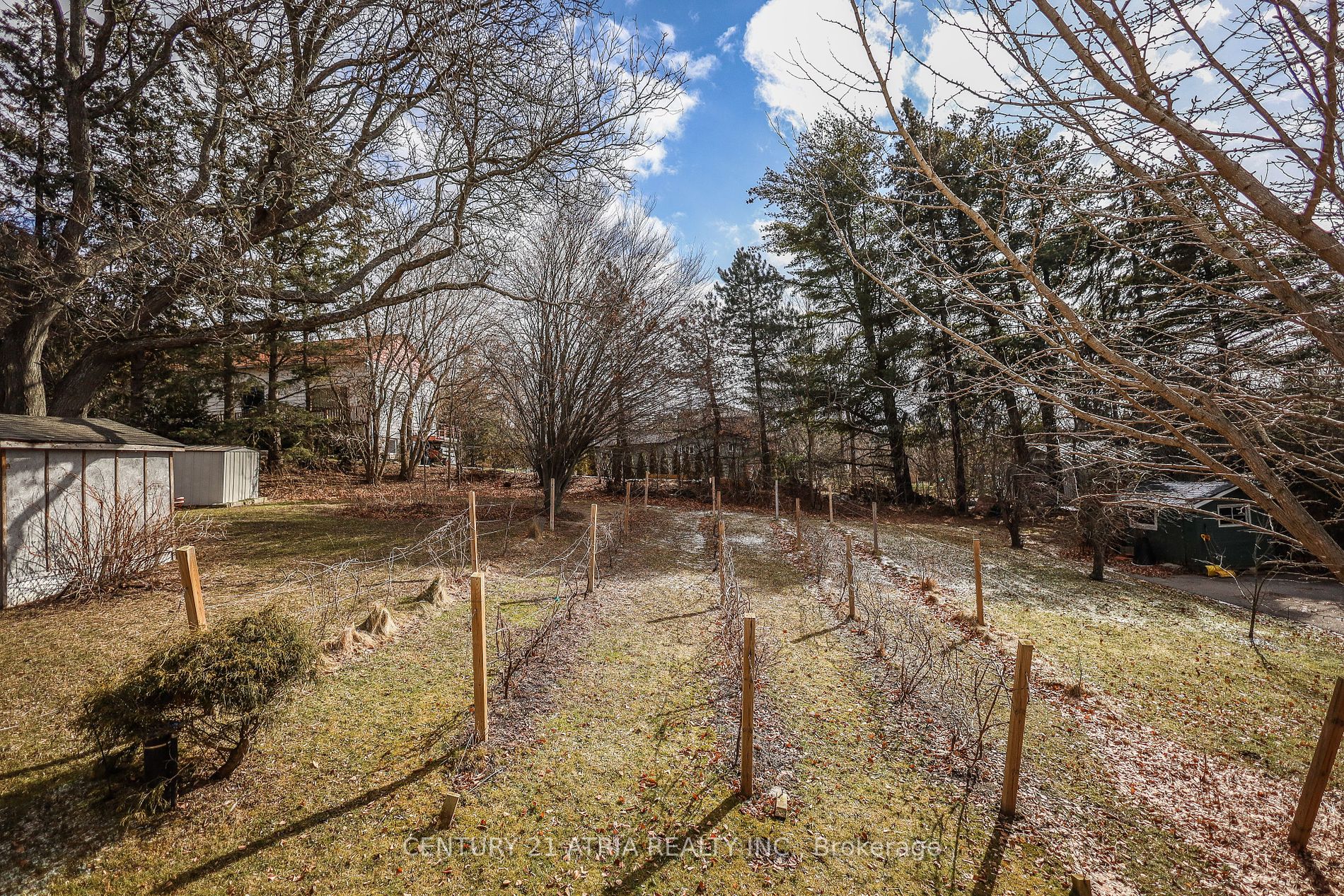2415 6th Concession Road