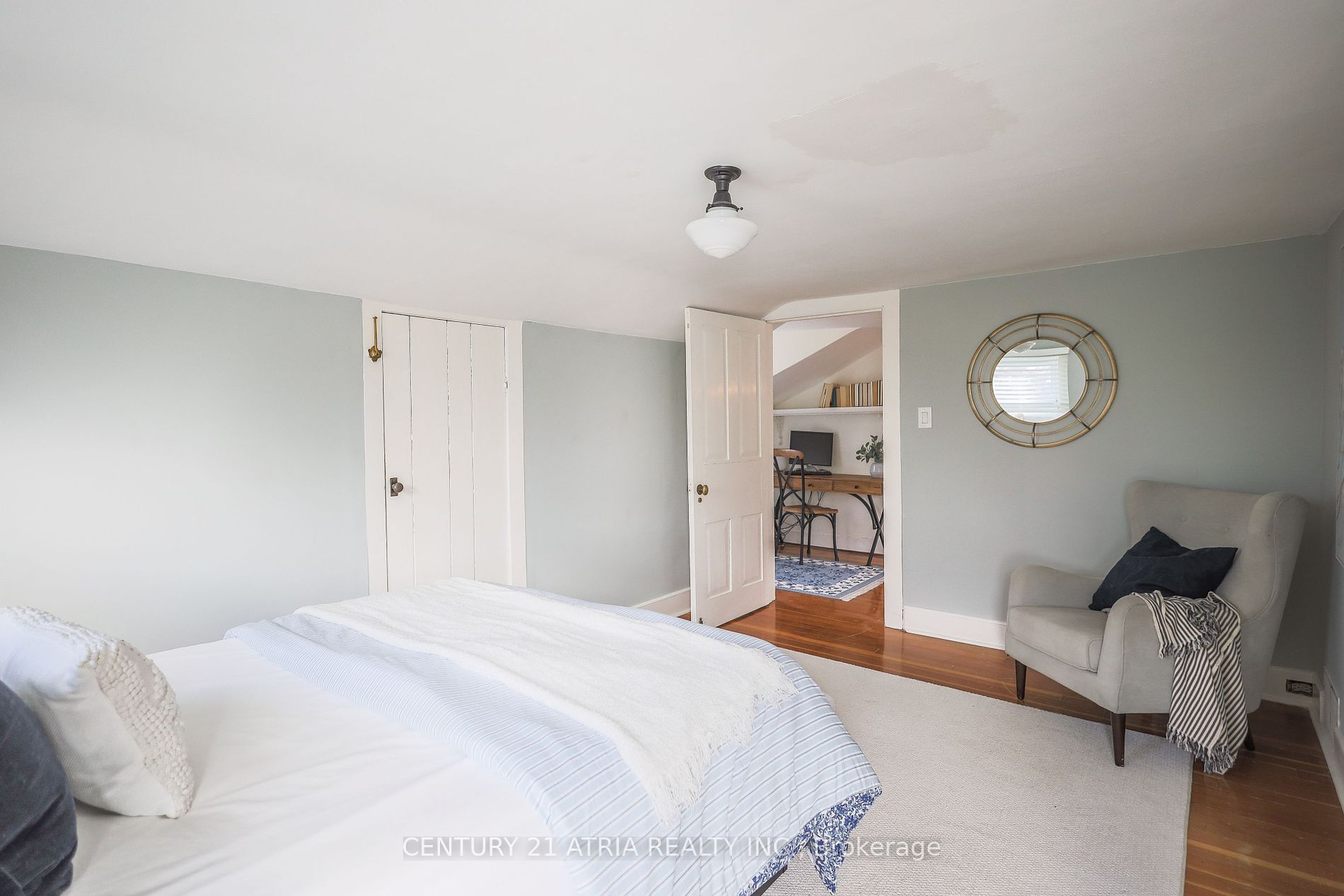 2415 6th Concession Road