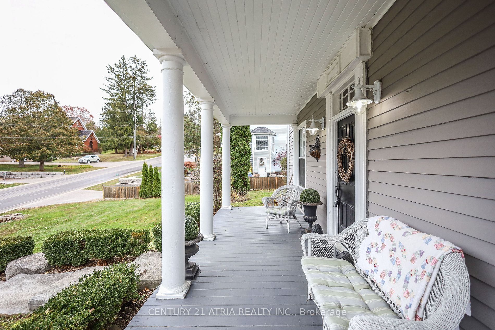 2415 6th Concession Road