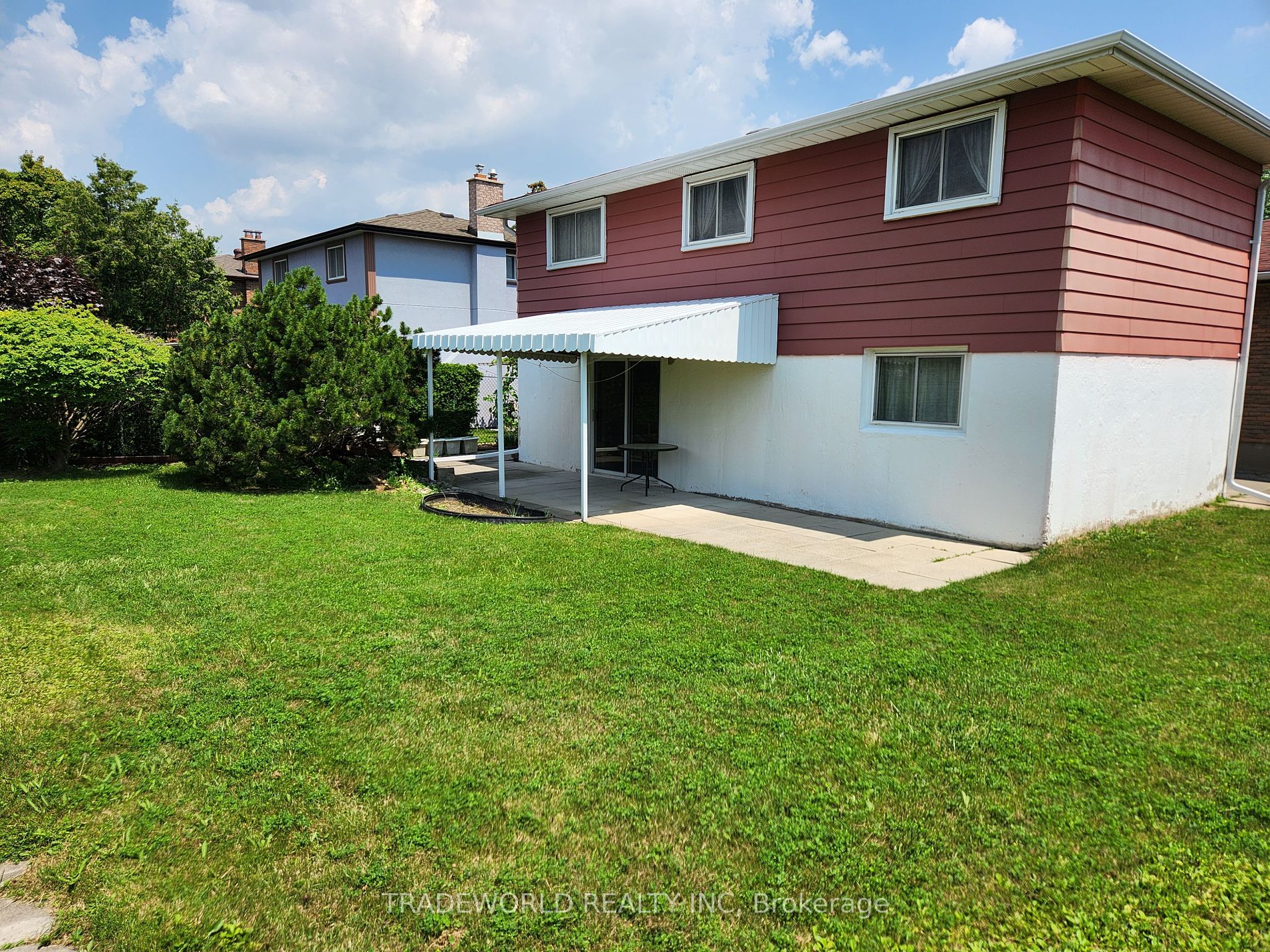 36 Lawnmere Cres