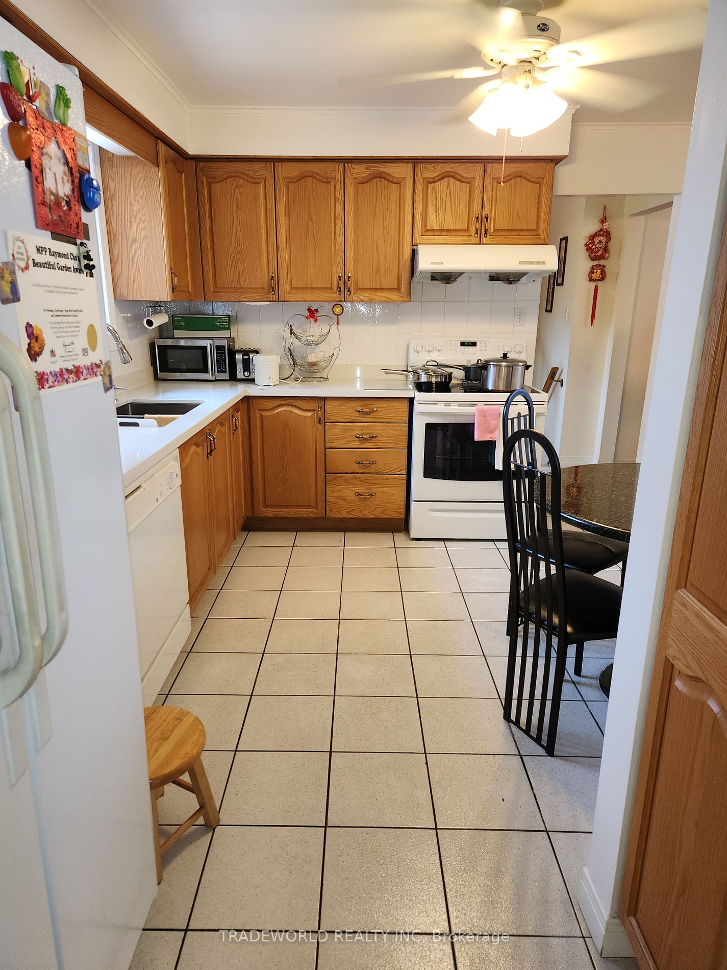 36 Lawnmere Cres