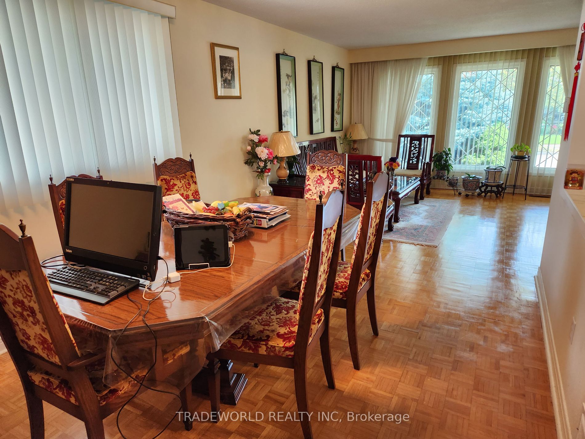 36 Lawnmere Cres