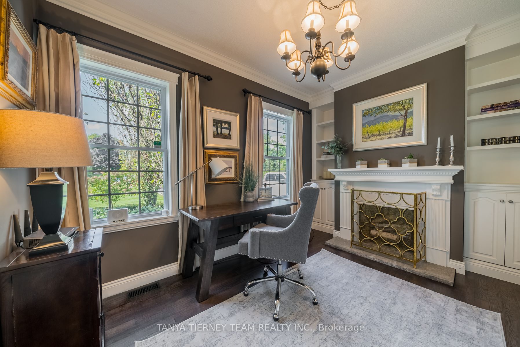 93 Raglan Rd W