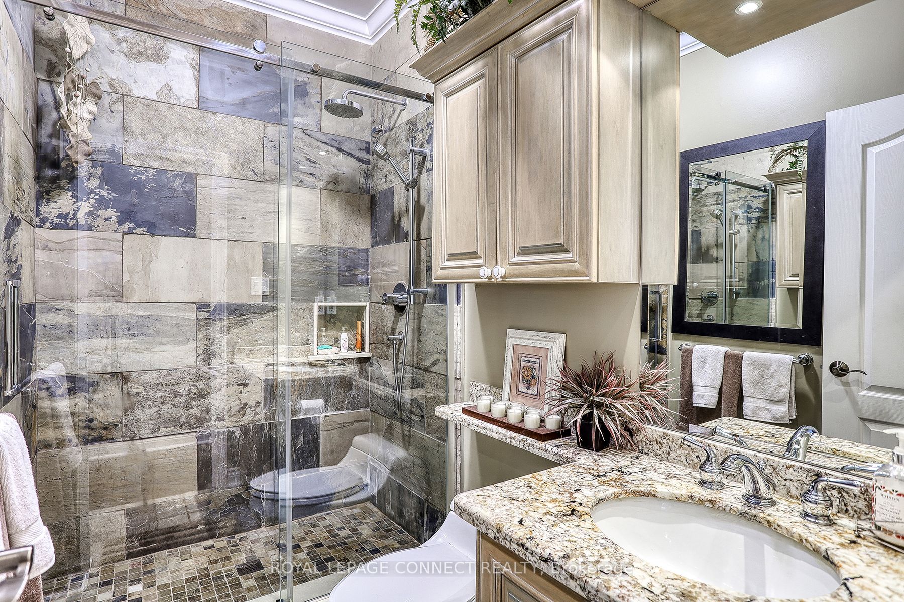 467 Rougemount Dr
