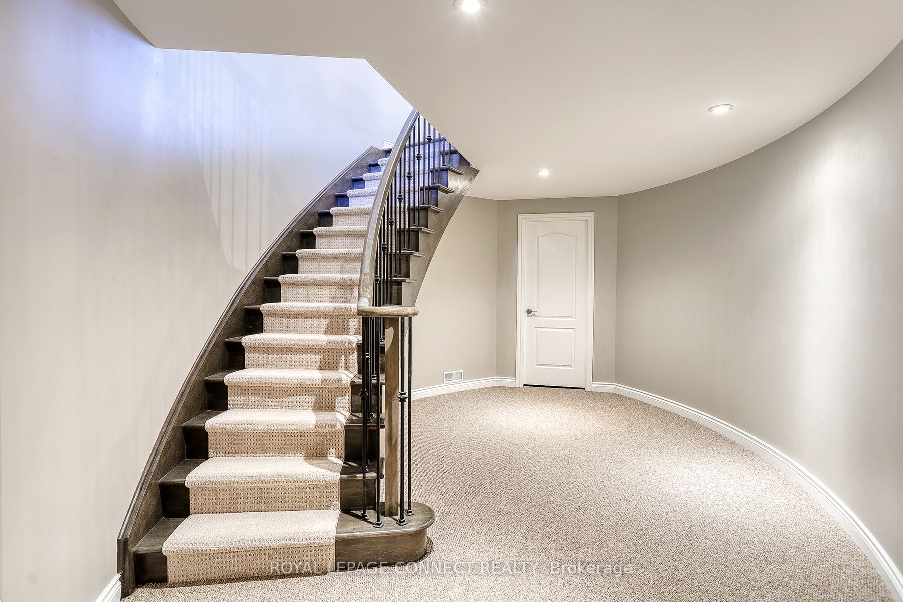 467 Rougemount Dr
