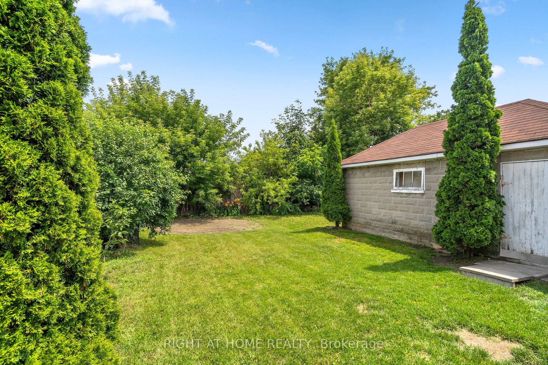 559 Ritson Rd S