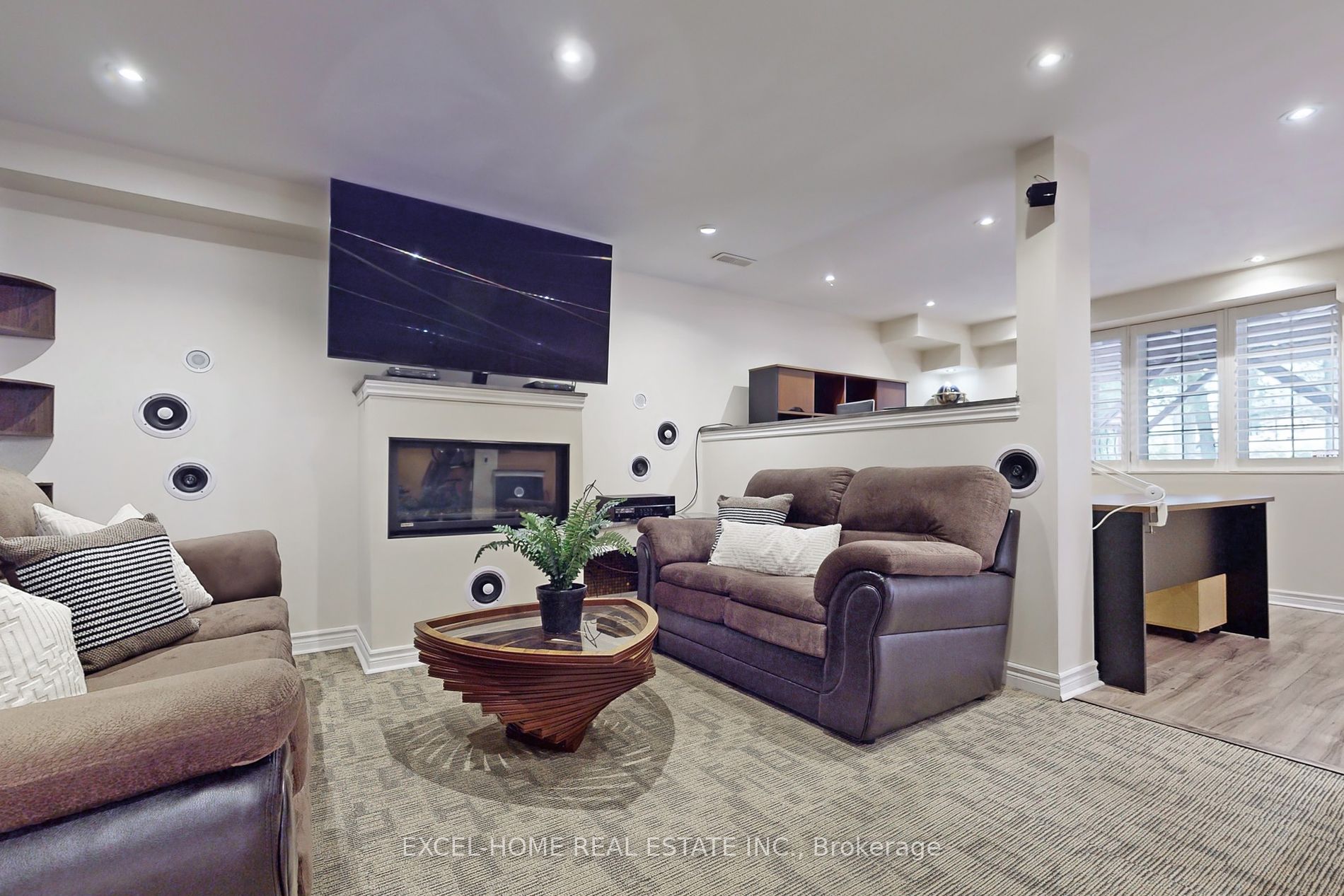 31 Snowy Owl Way