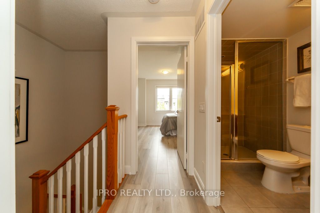 315 Village Green Sq, #51