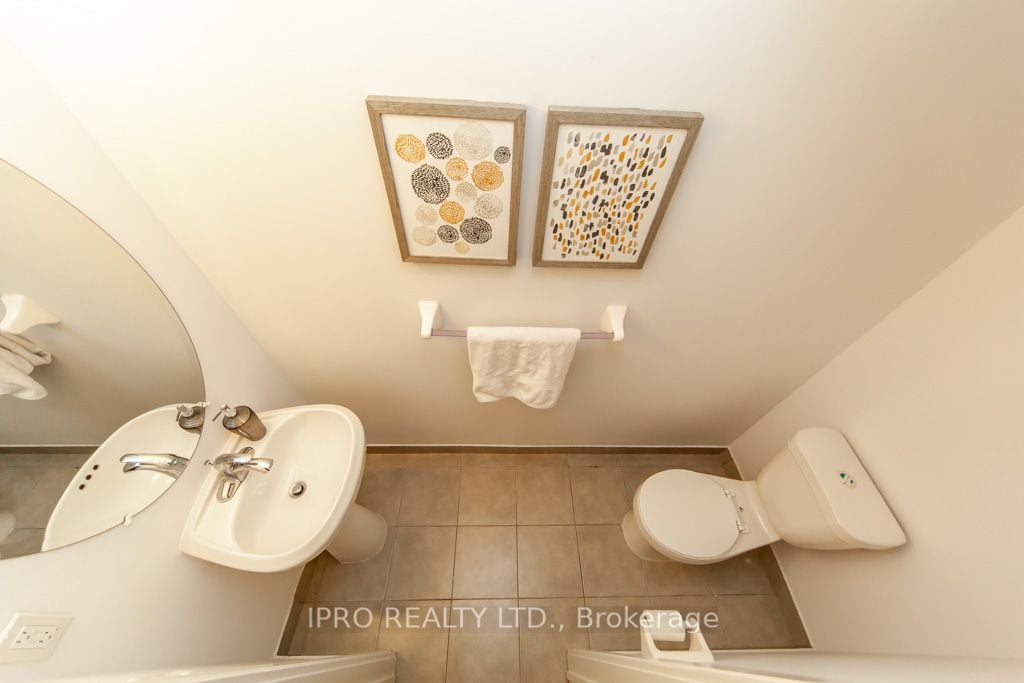 315 Village Green Sq, #51
