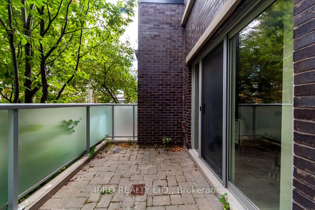 315 Village Green Sq, #51